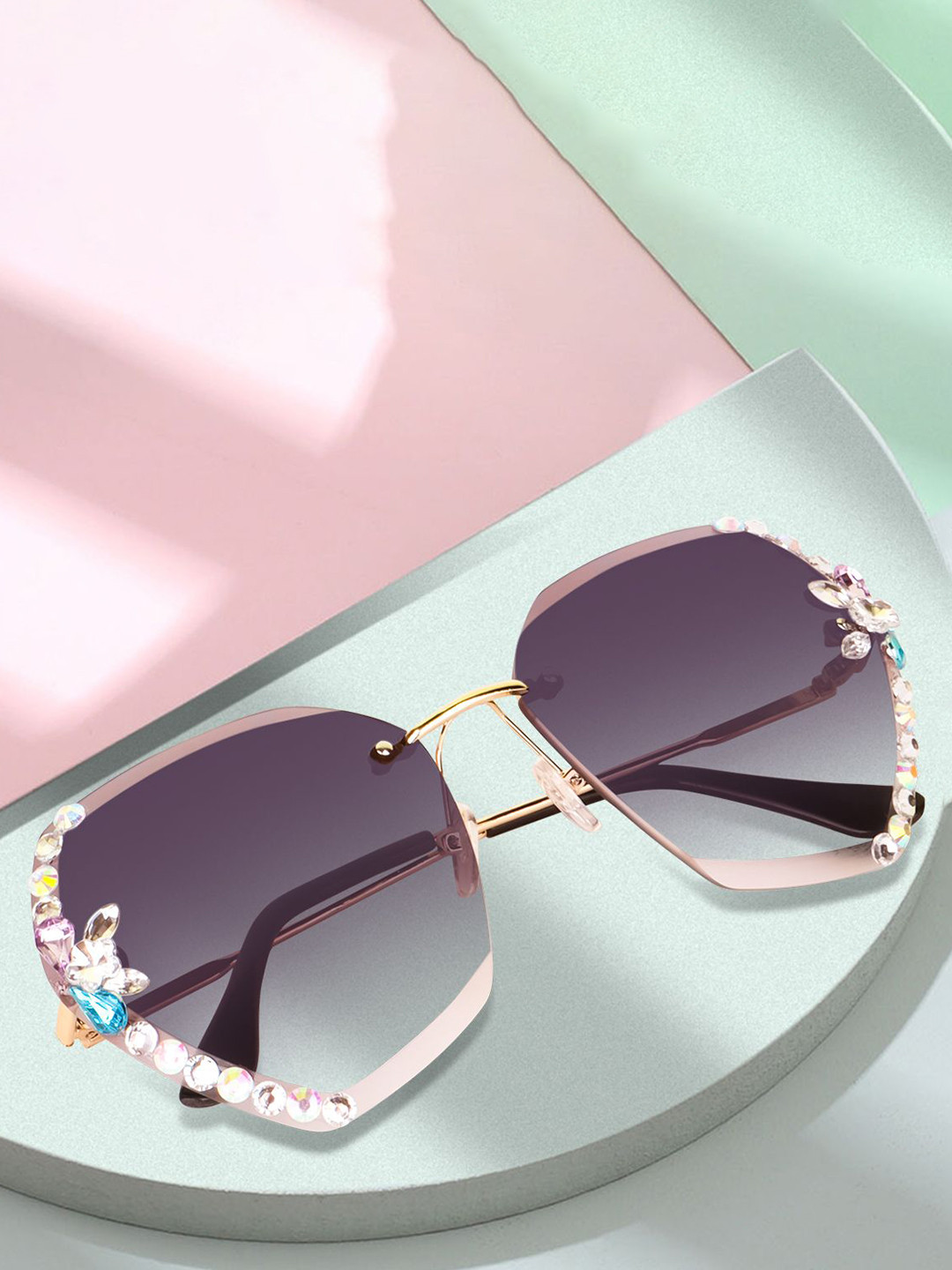 LEGEND EYEWEAR Unisex UV Protected Butterfly Sunglasses SGLGZKH5CHZHSHG4