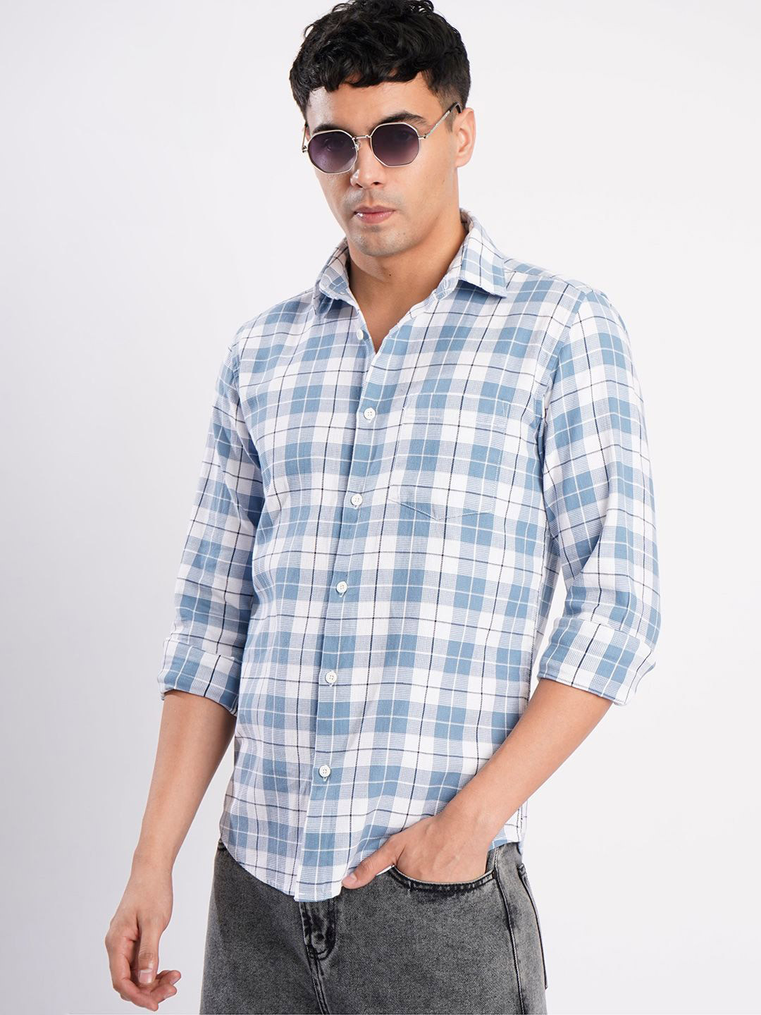 Bene Kleed Men Slim Fit Checked Cotton Casual Shirt