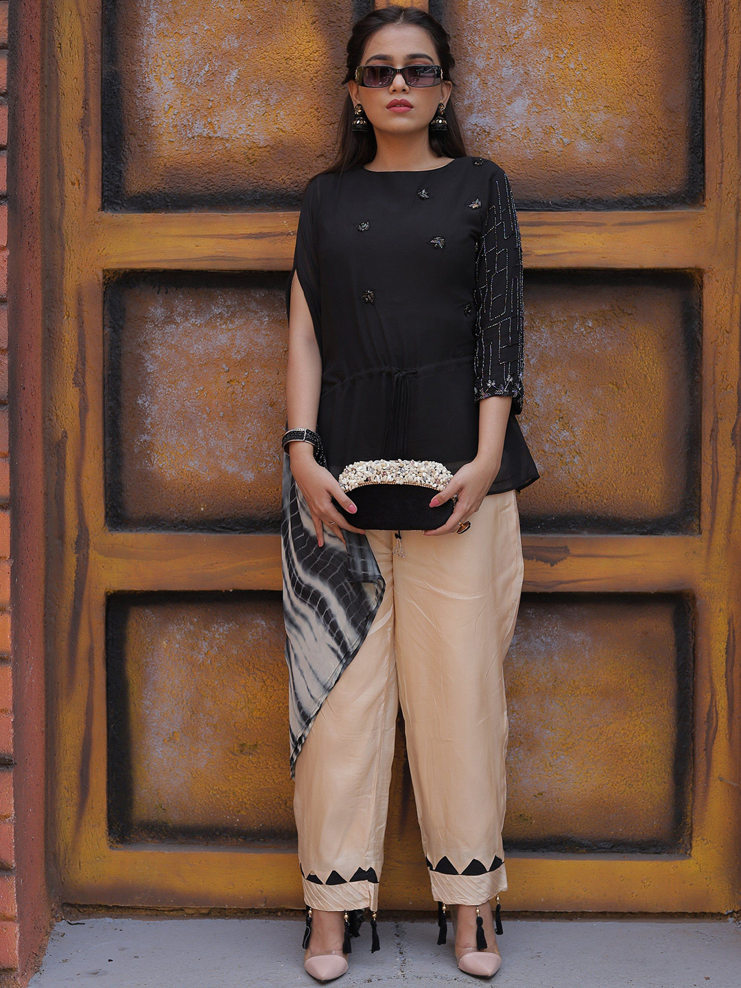 GloballyRonakRBafna Embellished Kaftan StyleTop With Trouser Co-Ords