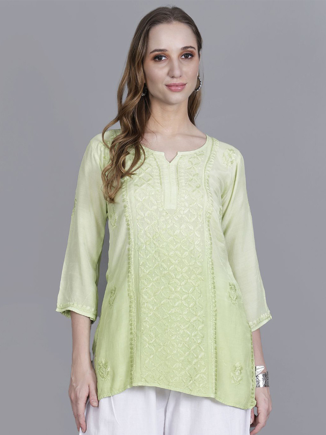 NAZAQAT ETHNIC INDIA  Womens Hand Embroidered Pure Muslin Straight Fit Chikankari Kurti