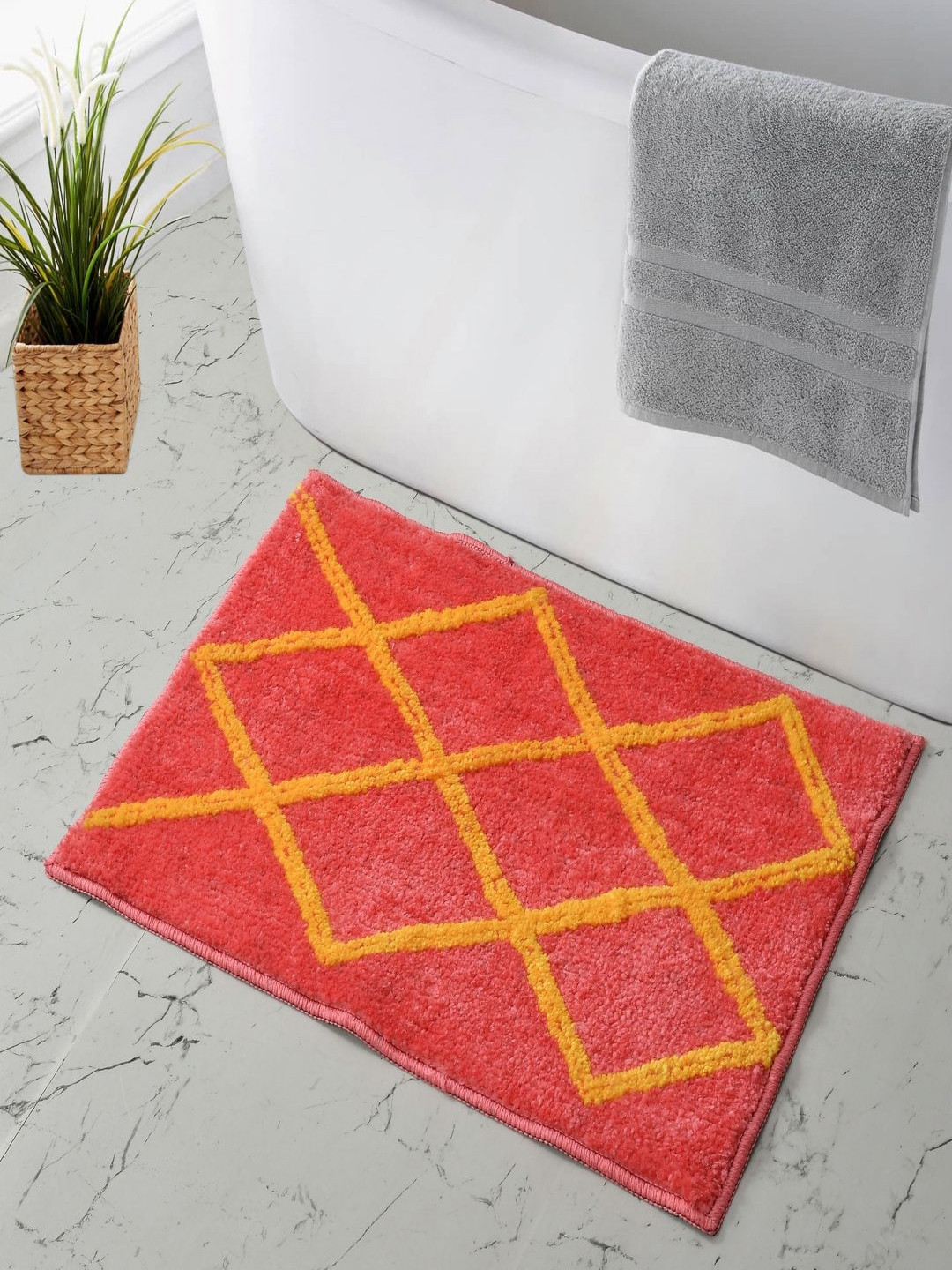 MAA HOME CONCEPT Pink & Yellow Textured Anti-Skid Bath Rugs