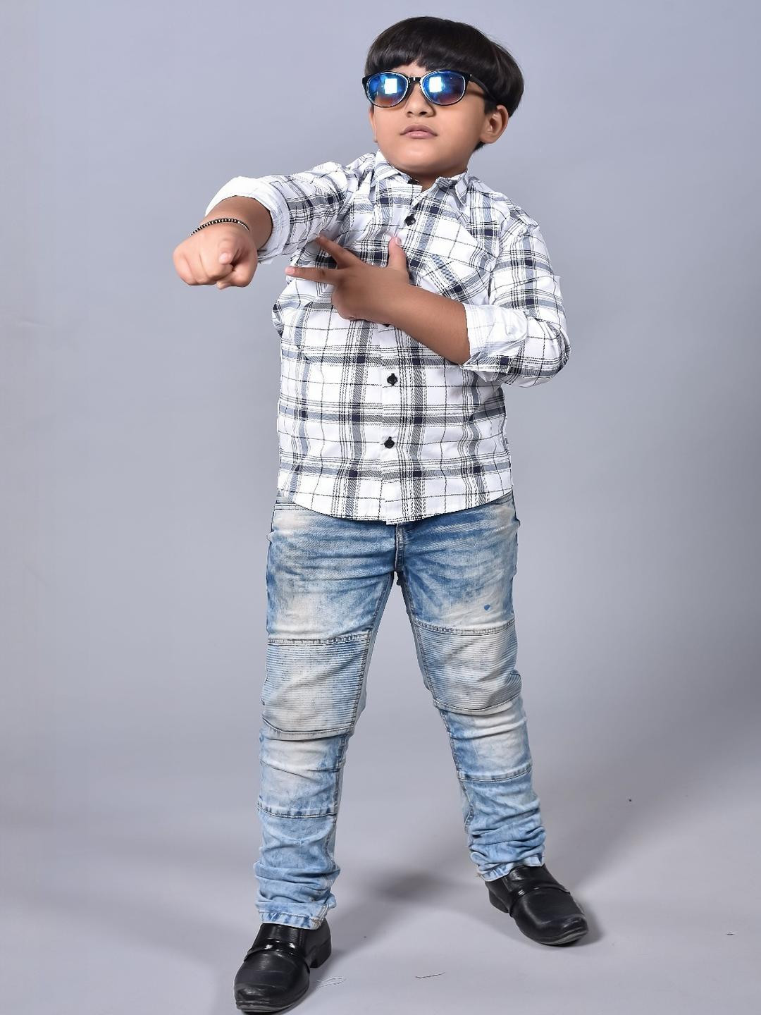 Tanip Solid Regular Fit Shirt
