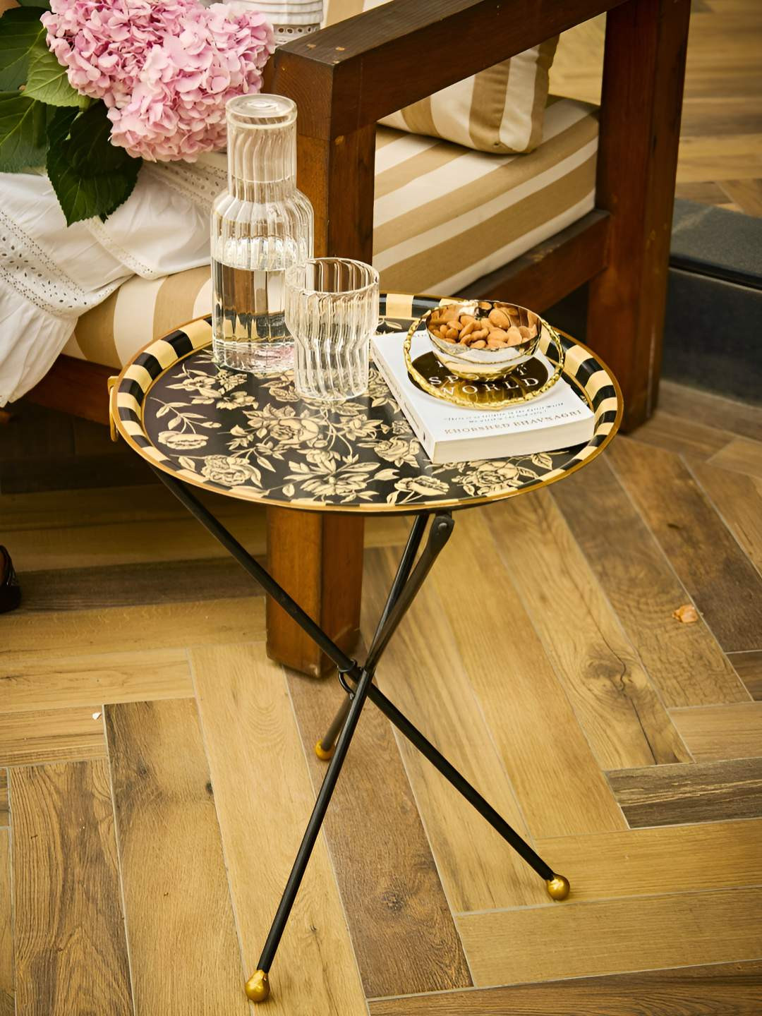 Amaara Home Black 2025 Metal 1 Pieces Hand-Painted Serving Tray