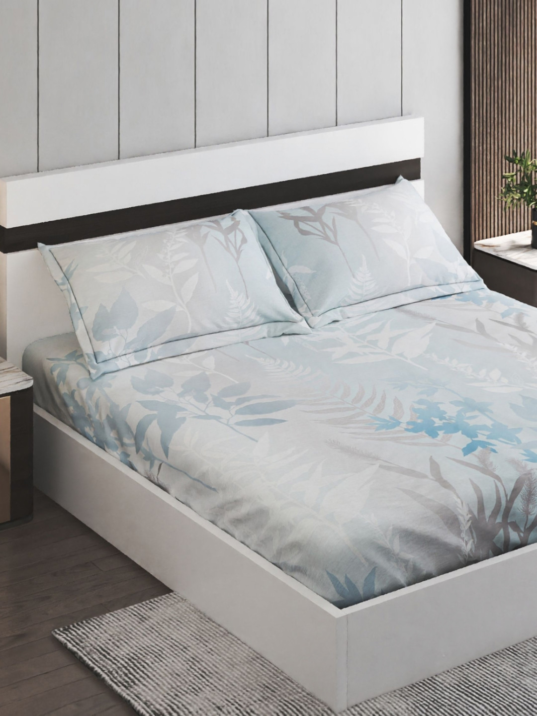 Home Centre Iced Palace Off White Printed Cotton 180 TC King Bedsheet Set 1.95m x 1.80m