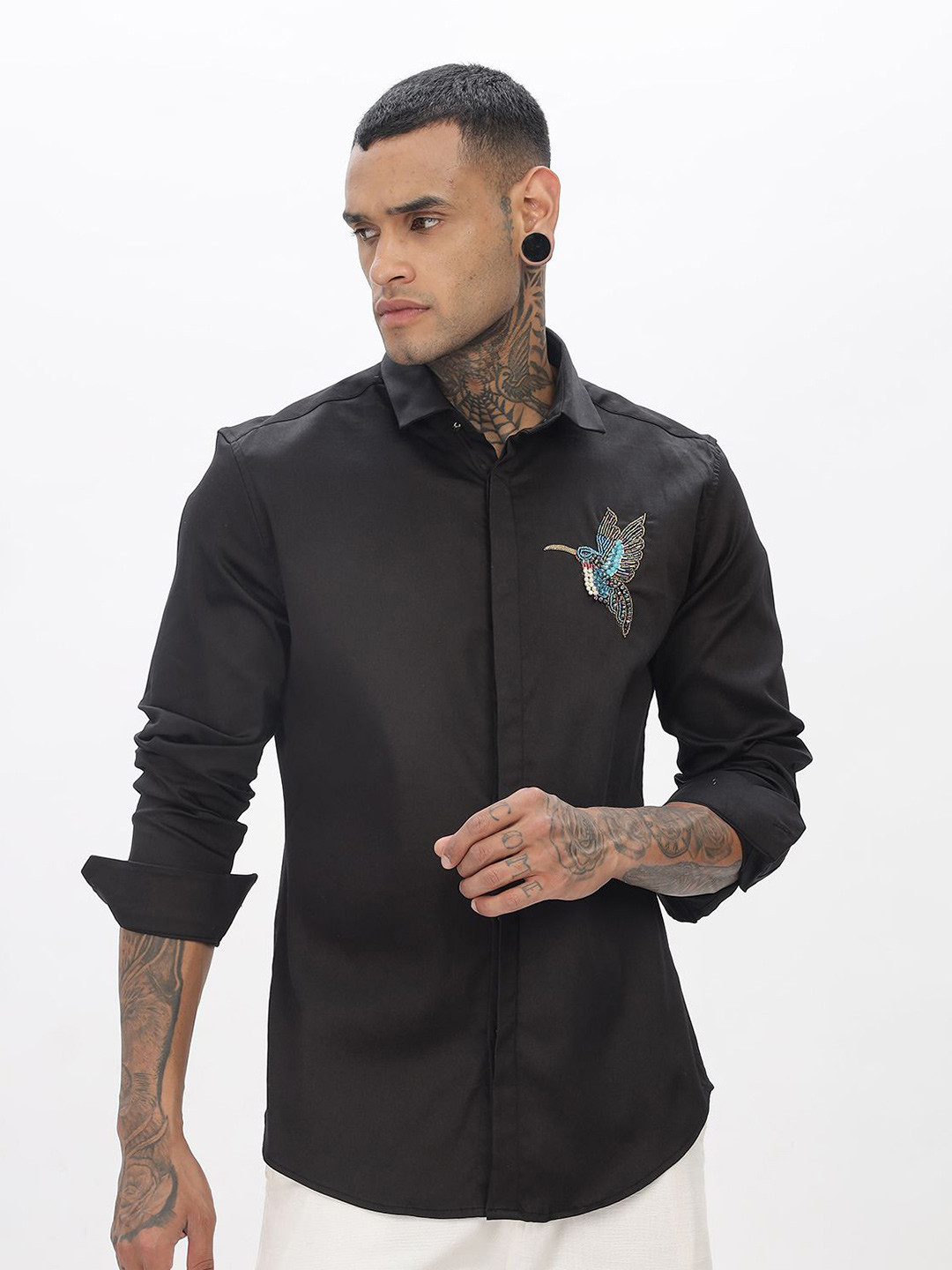 THREE DAYS Comfort Bird Embroidered Spread Collar Cotton Shirt