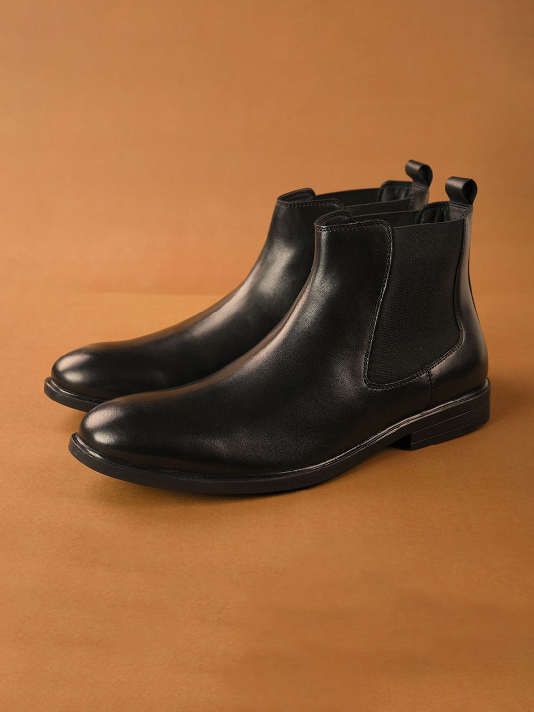 The Brown Hide Men's Mid-Top Chelsea Boots