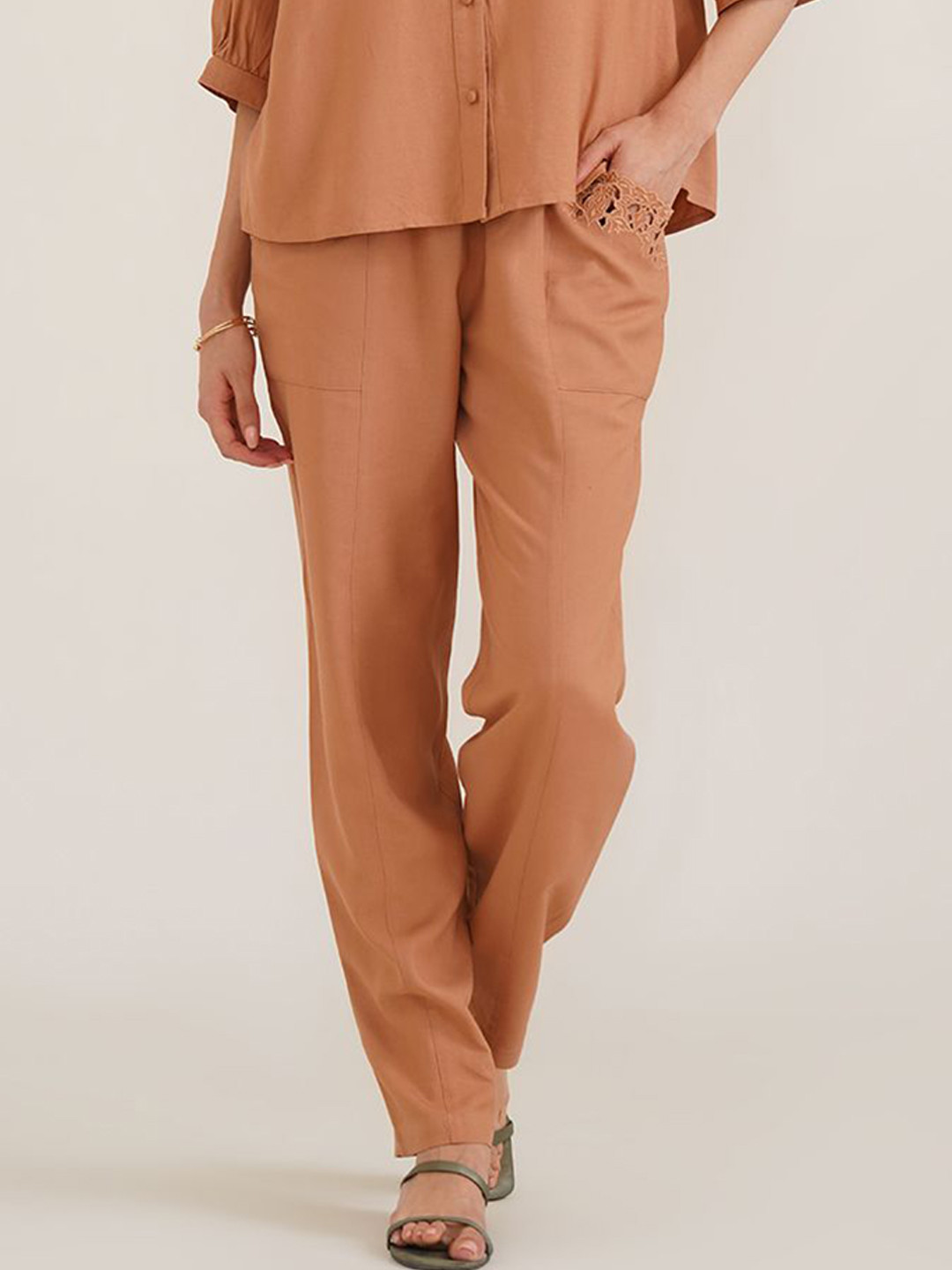 B77 Kosha Women Embroidered Stylish Viscose Linen Trousers