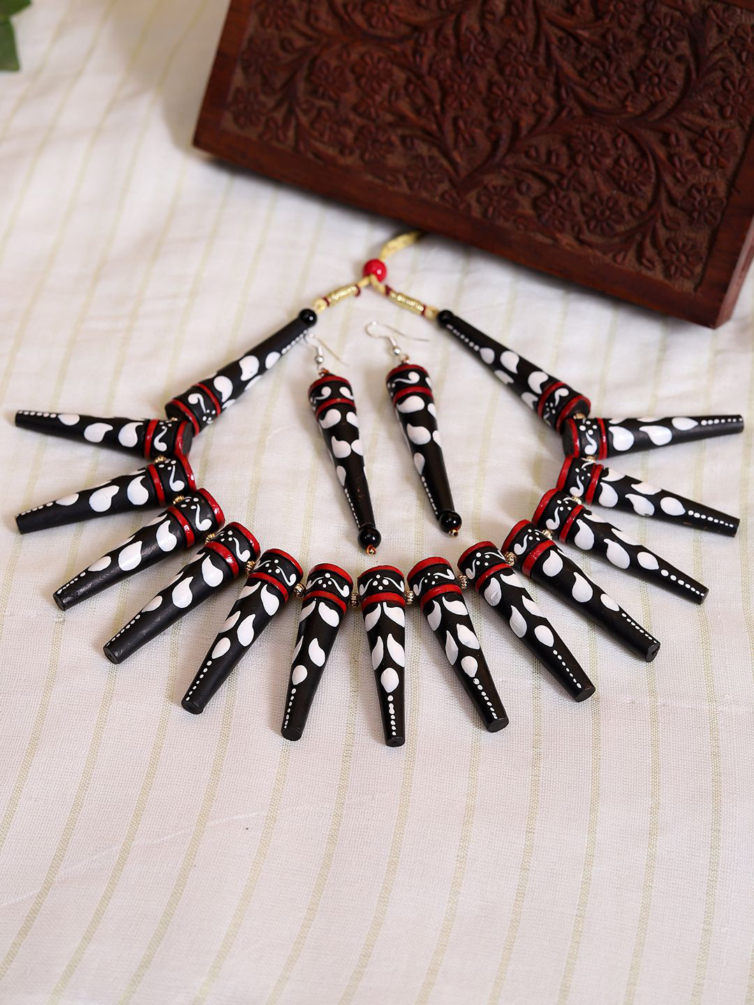 FIROZA Beaded Textured Kabila Noir Terracotta Jewellery Set