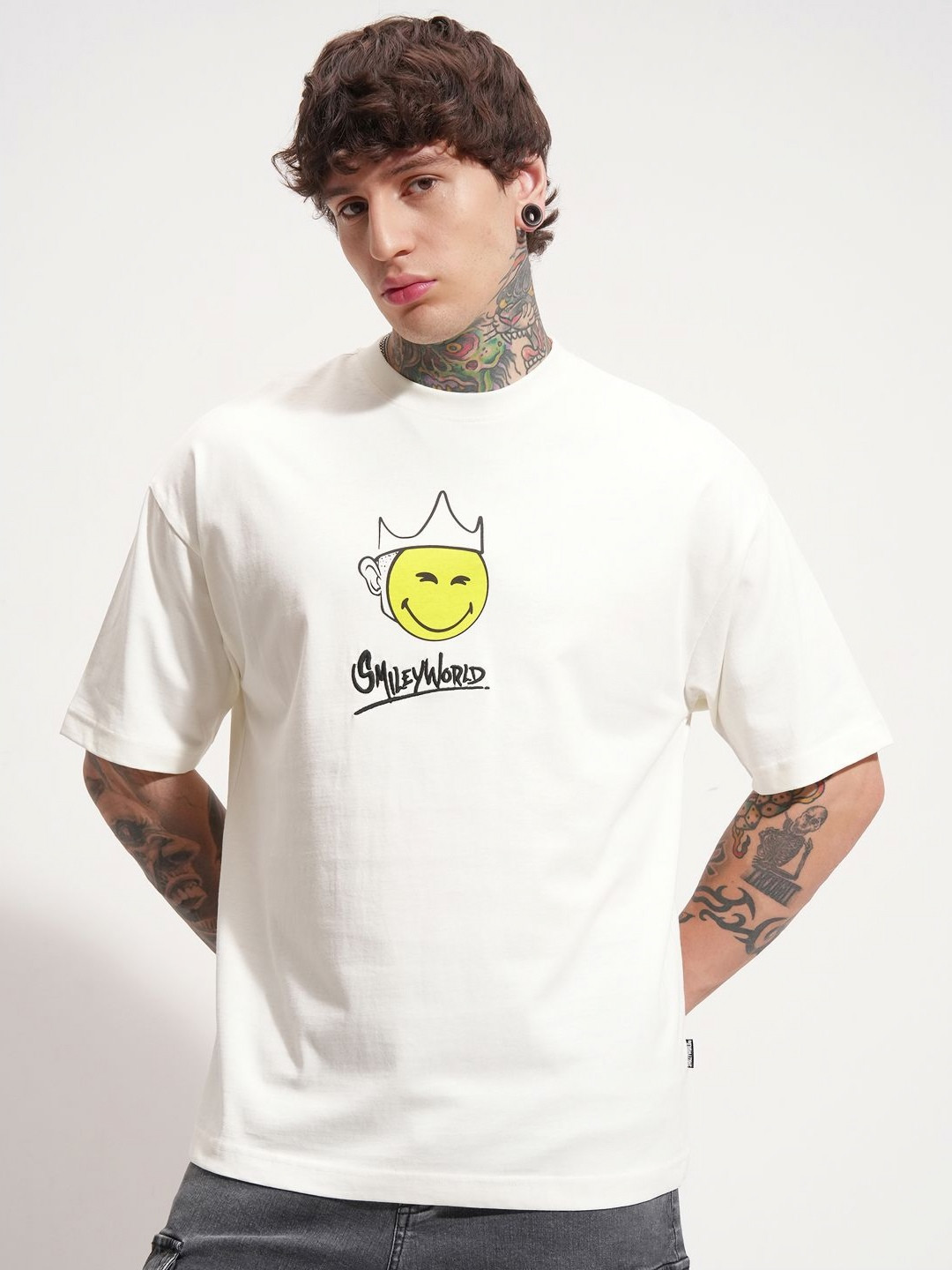 HIGHLANDER Graphic Printed Drop-Shoulder Sleeves Oversized Cotton T-shirt
