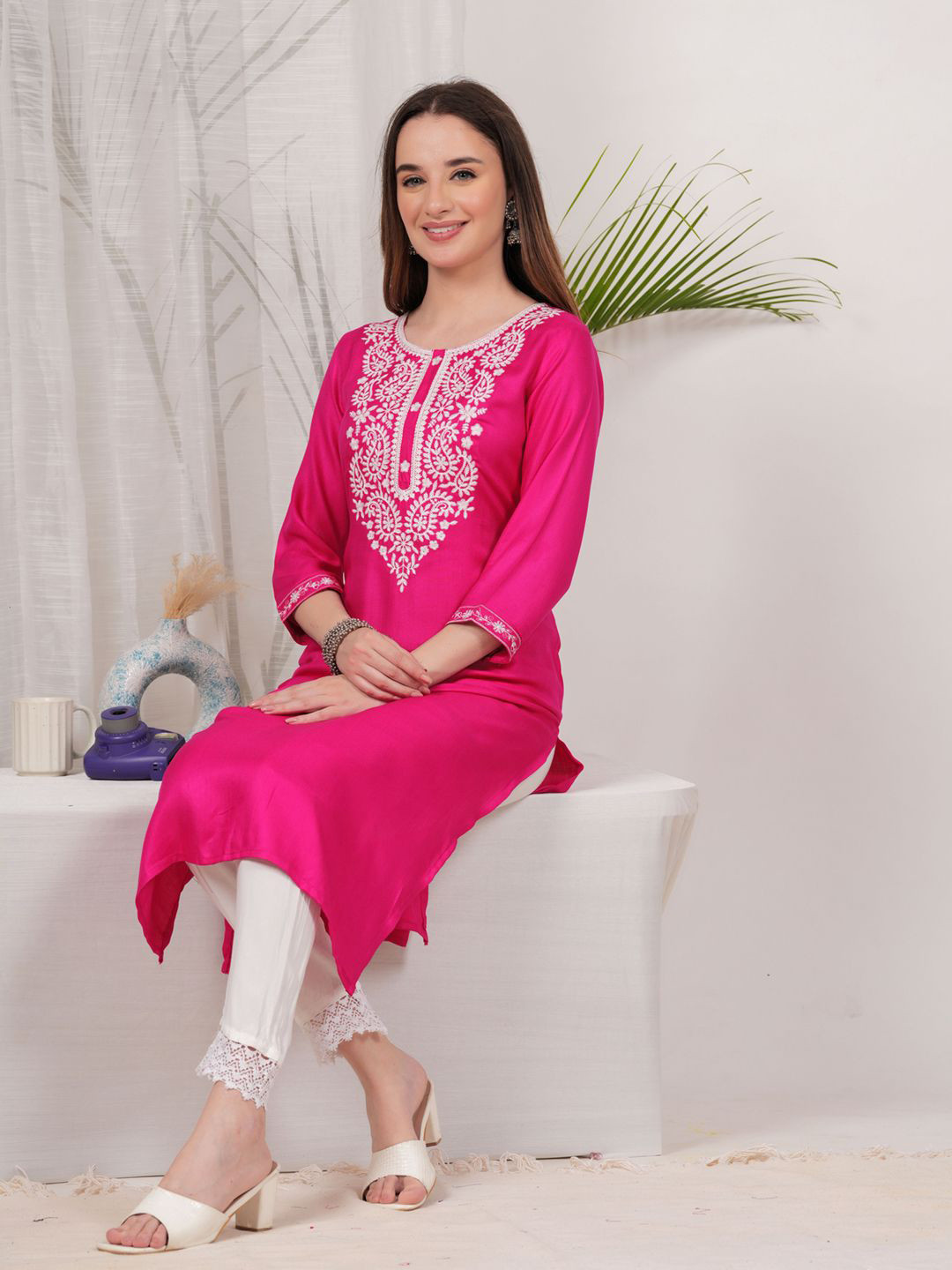 VICITRA Women Paisley Printed Daily Straight Kurta