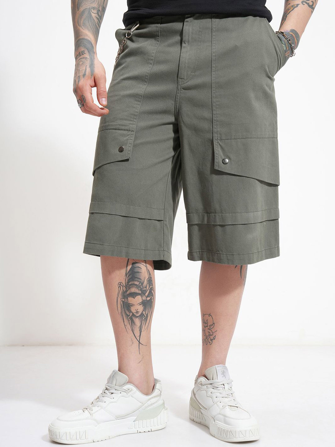 HIGHLANDER Men Mid-Rise Baggy Cargo Shorts