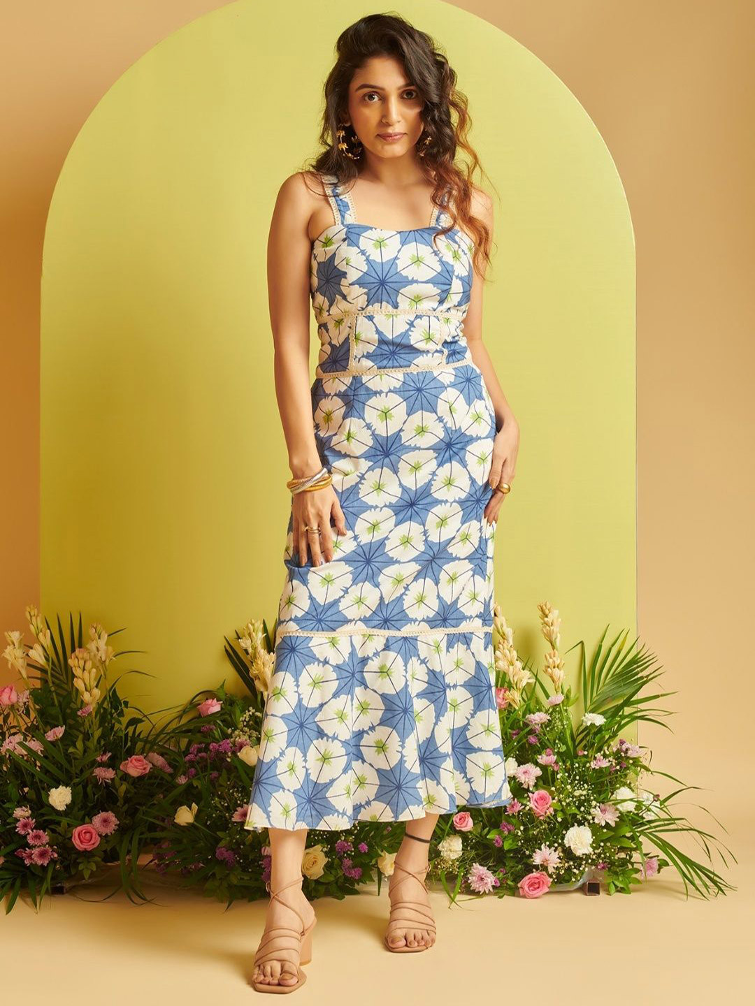 KM LABEL Women Shoulder Straps Floral Print Fit and Flare Dress