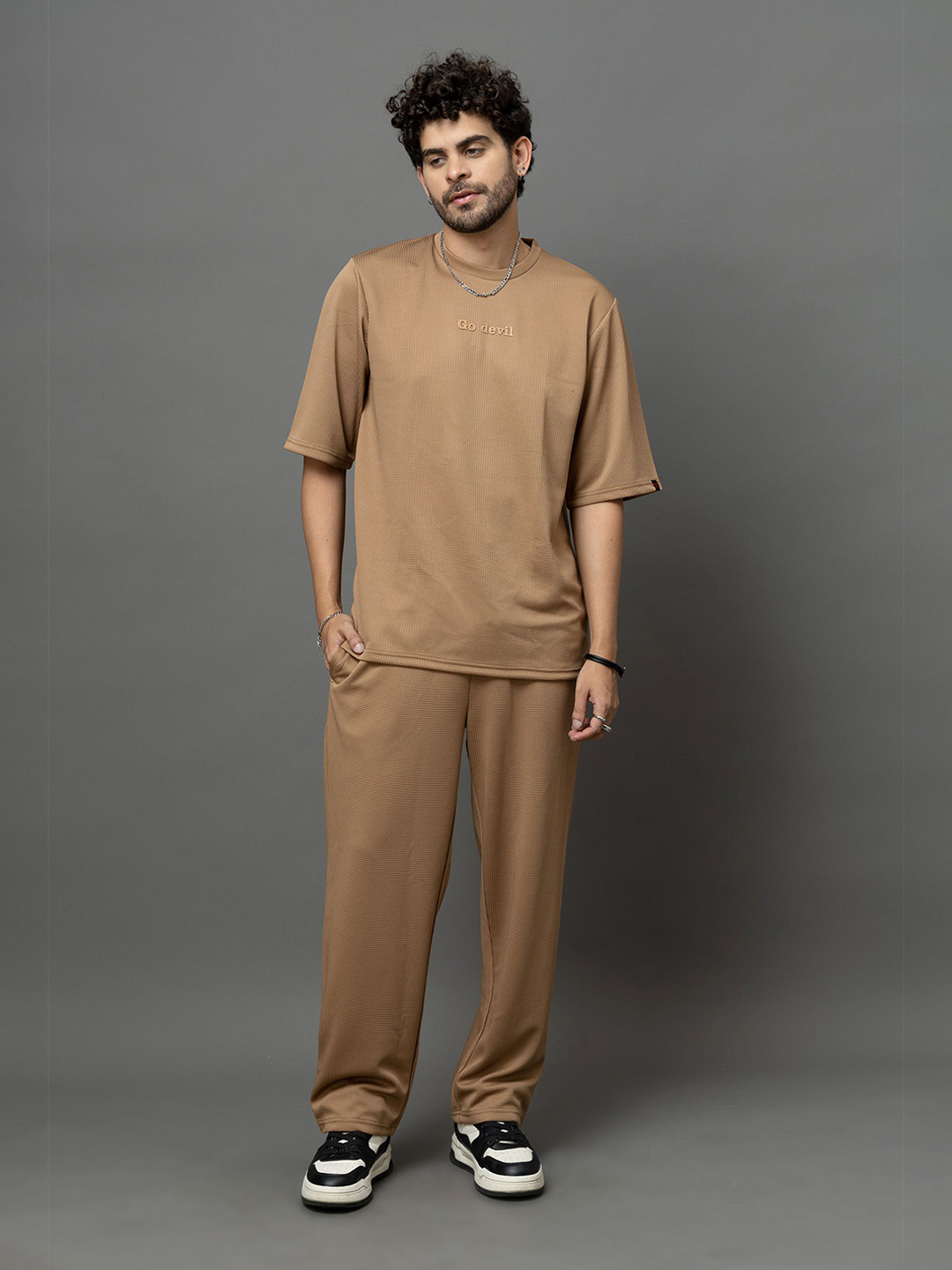 GO DEVIL Textured T-Shirt With Trousers Co-Ords