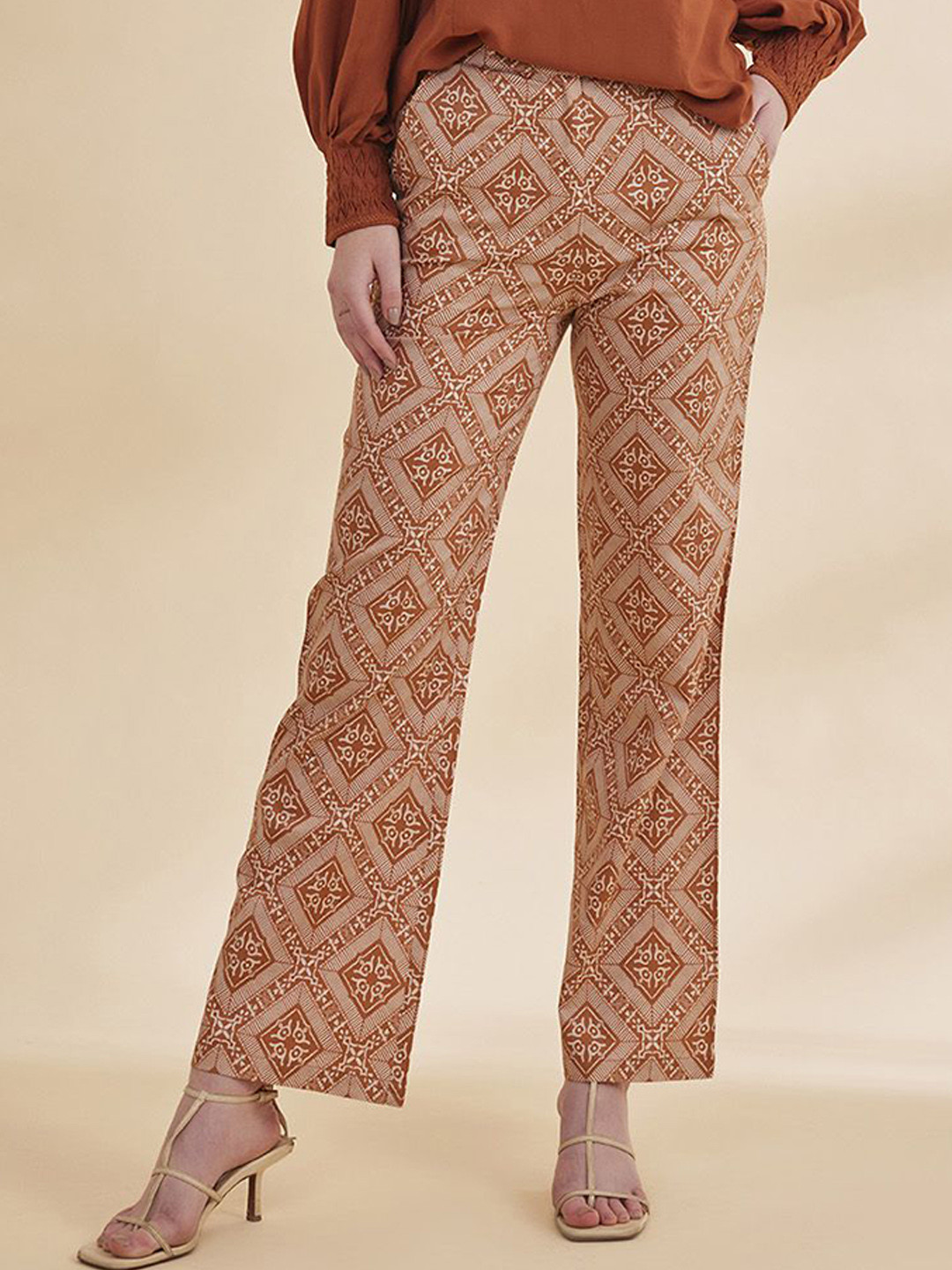 B77 Marrakesh Women Printed Smart Loose Fit High-Rise Easy Wash Trousers
