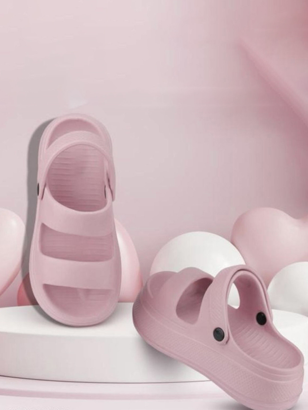 WOLVESDEN Women Set of 2 Slip-On