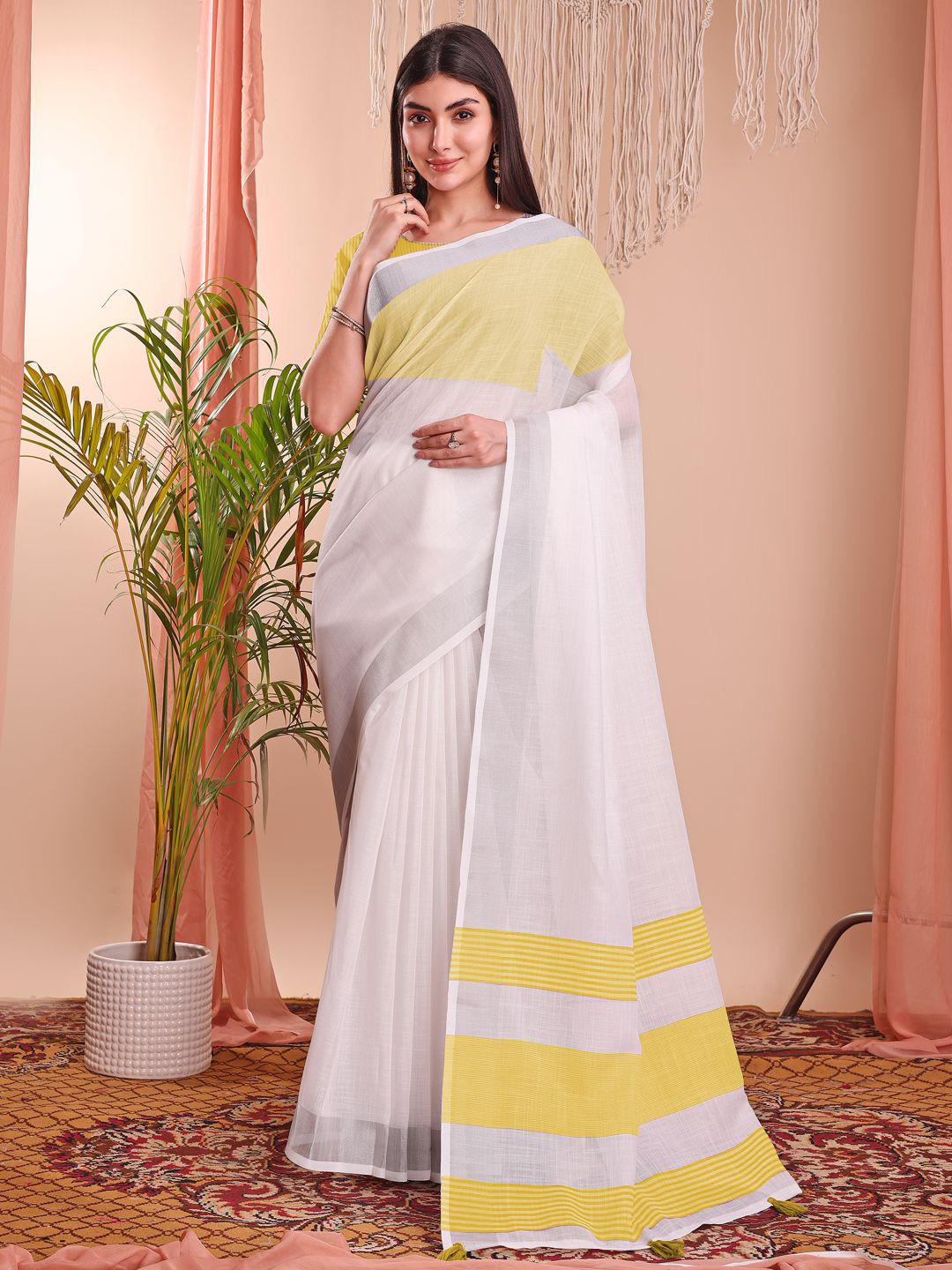 KALINI Saree With Contrast Blouse Piece