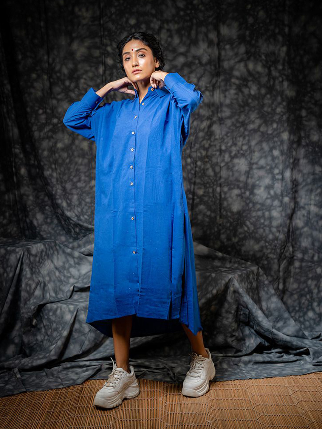 Prathaa Women Rozaana Indigo Cotton Full Length Shirt  Dress