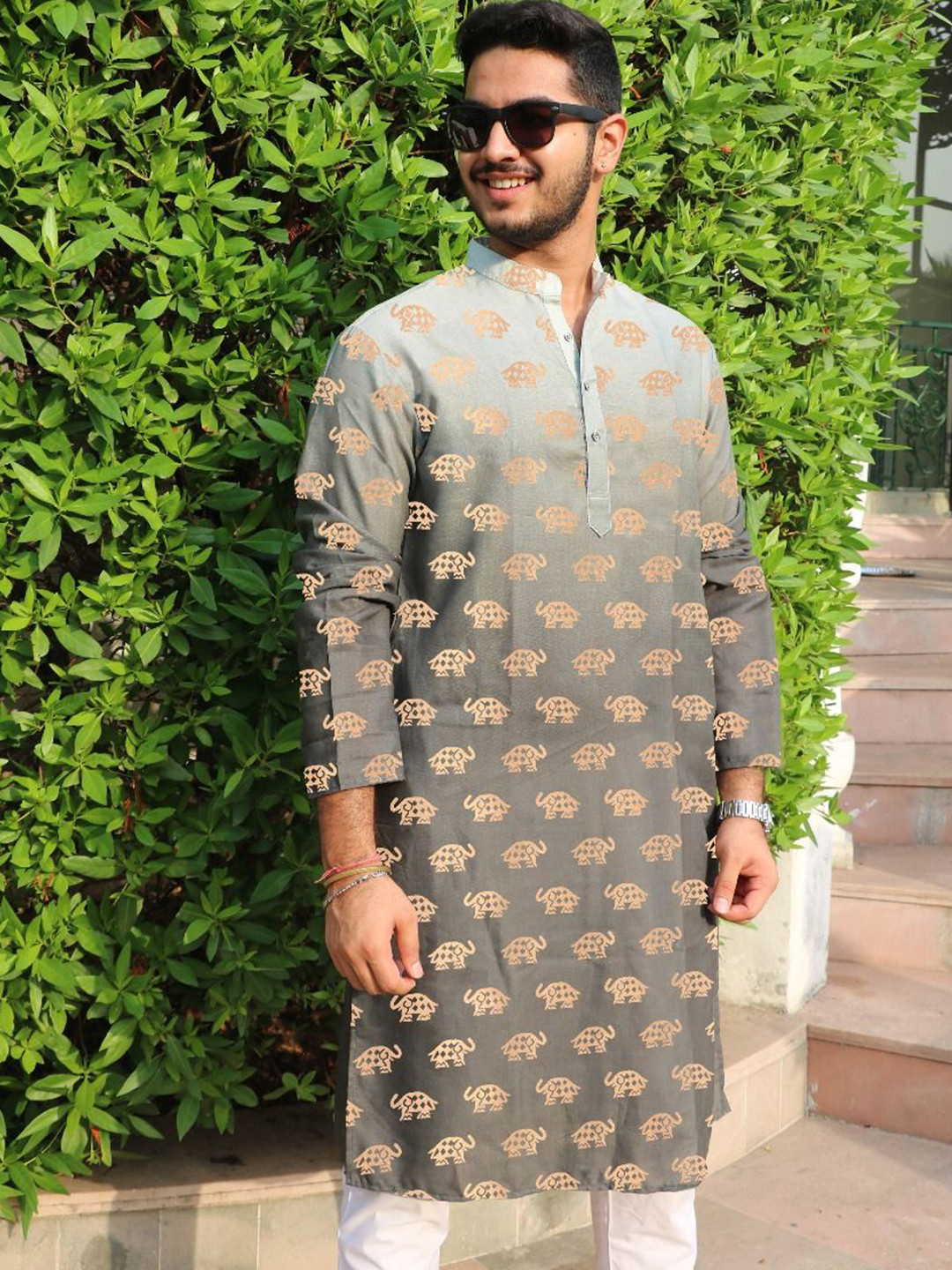 Snowdrip Men Ethnic Motifs Embroidered Halter Neck Thread Work Indie Prints Kurta