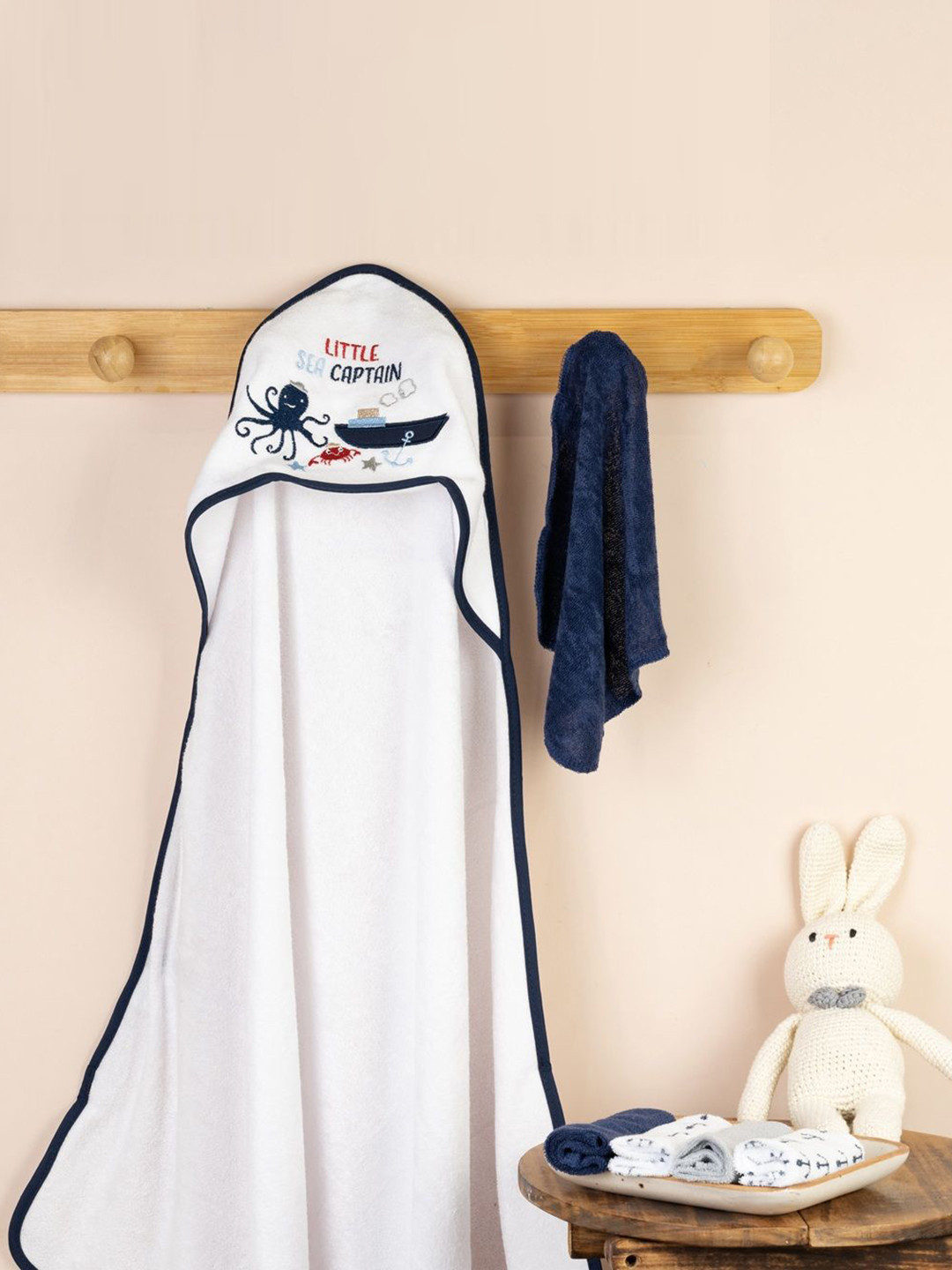 KICKS & CRAWL Set Of 6 Baby Caption Hooded Towel & Wash Cloth