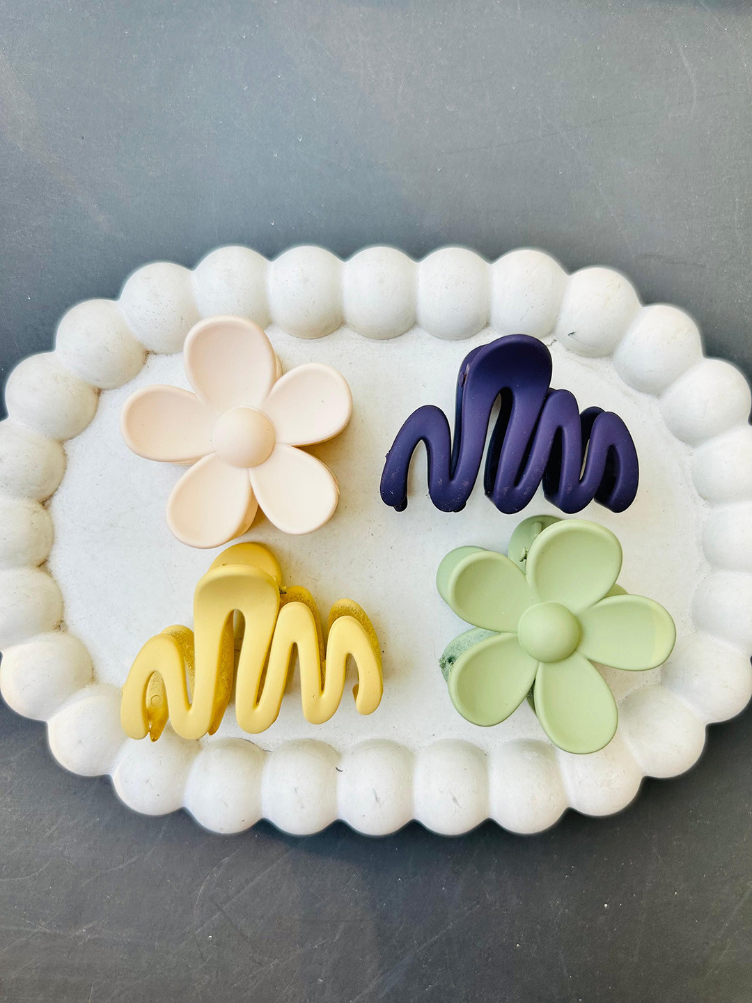 Radhya Accessories Women Pack of 4 Matte Moods Hair Claw Set