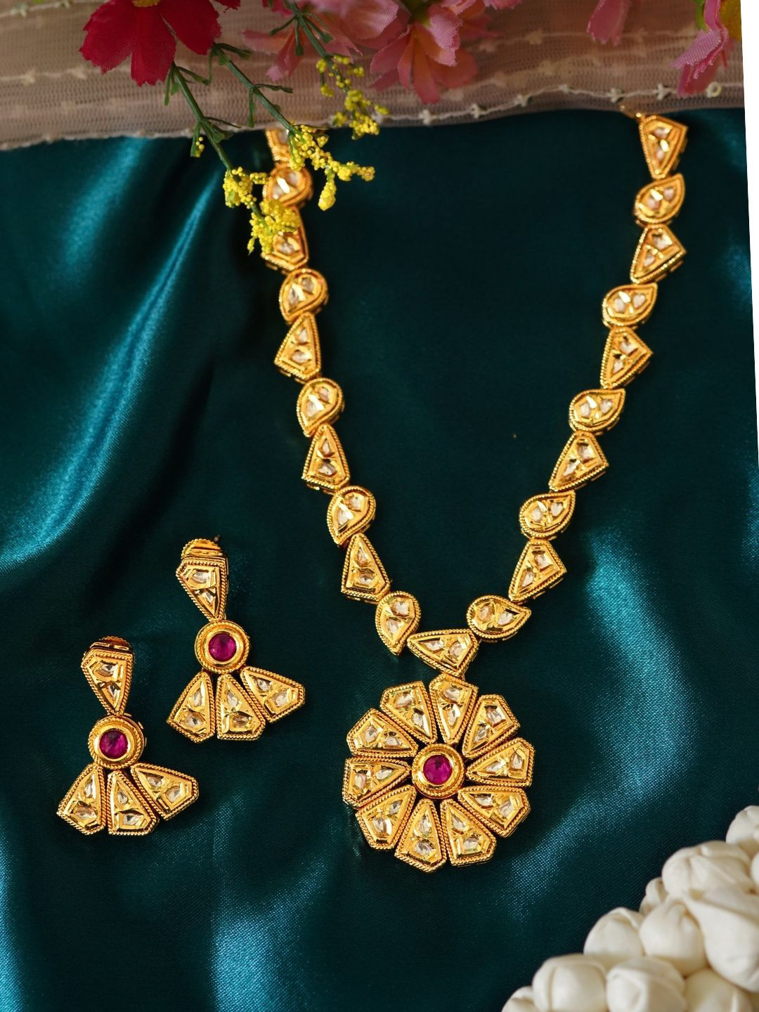 INC63 Timeless Treasures Pure Kundan Floral Necklace Set