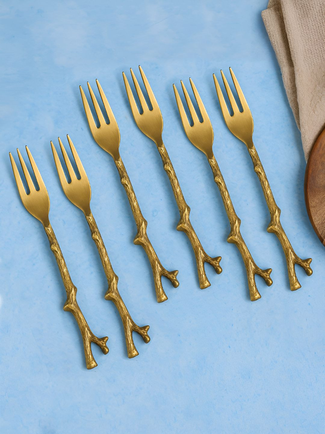 StyleMyWay Gold-Toned 6 Pieces Textured Brass Fruit Forks