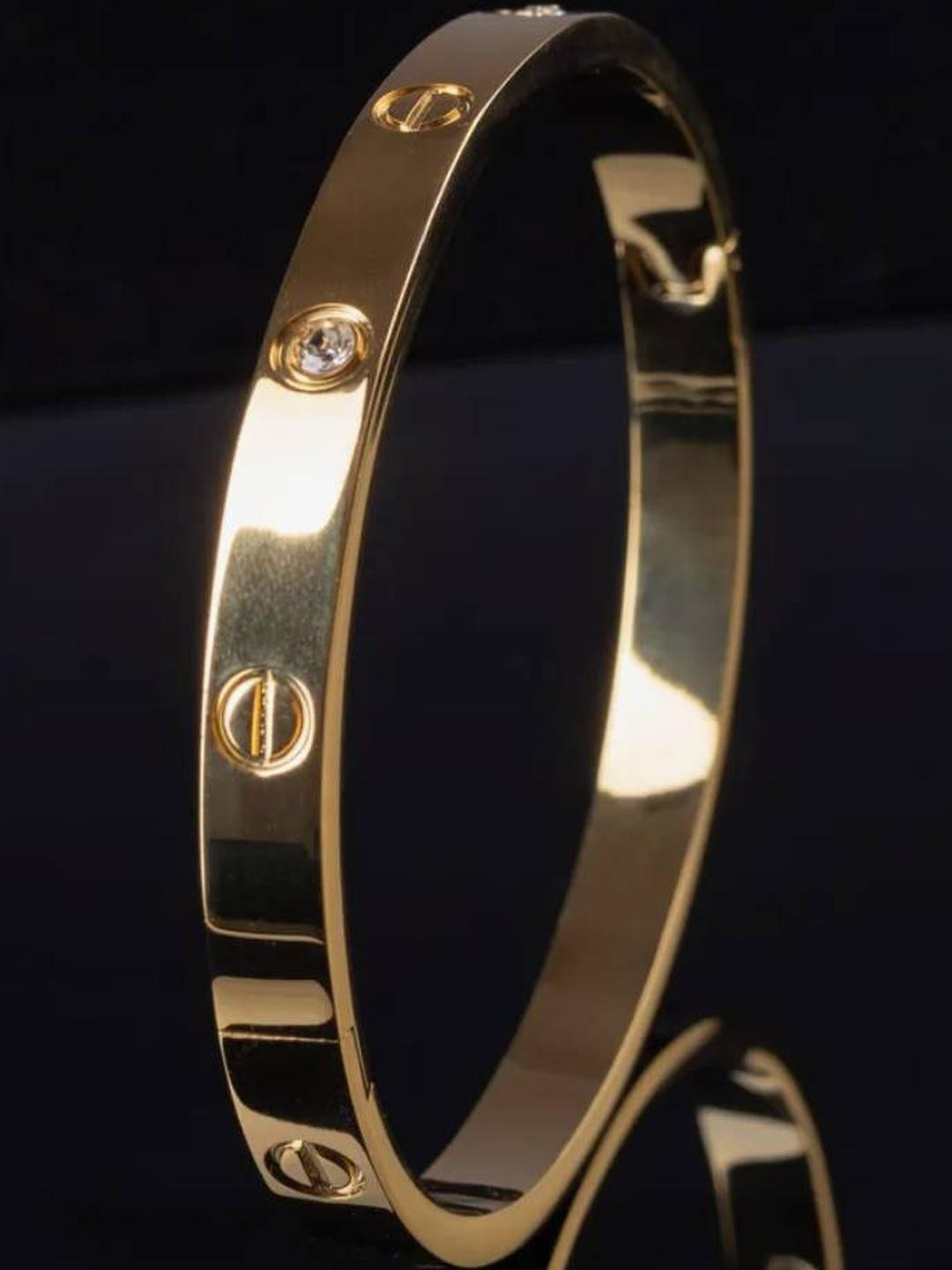 RAPPERSSHOP Women Cubic Zirconia Gold-Plated Cuff Bracelet