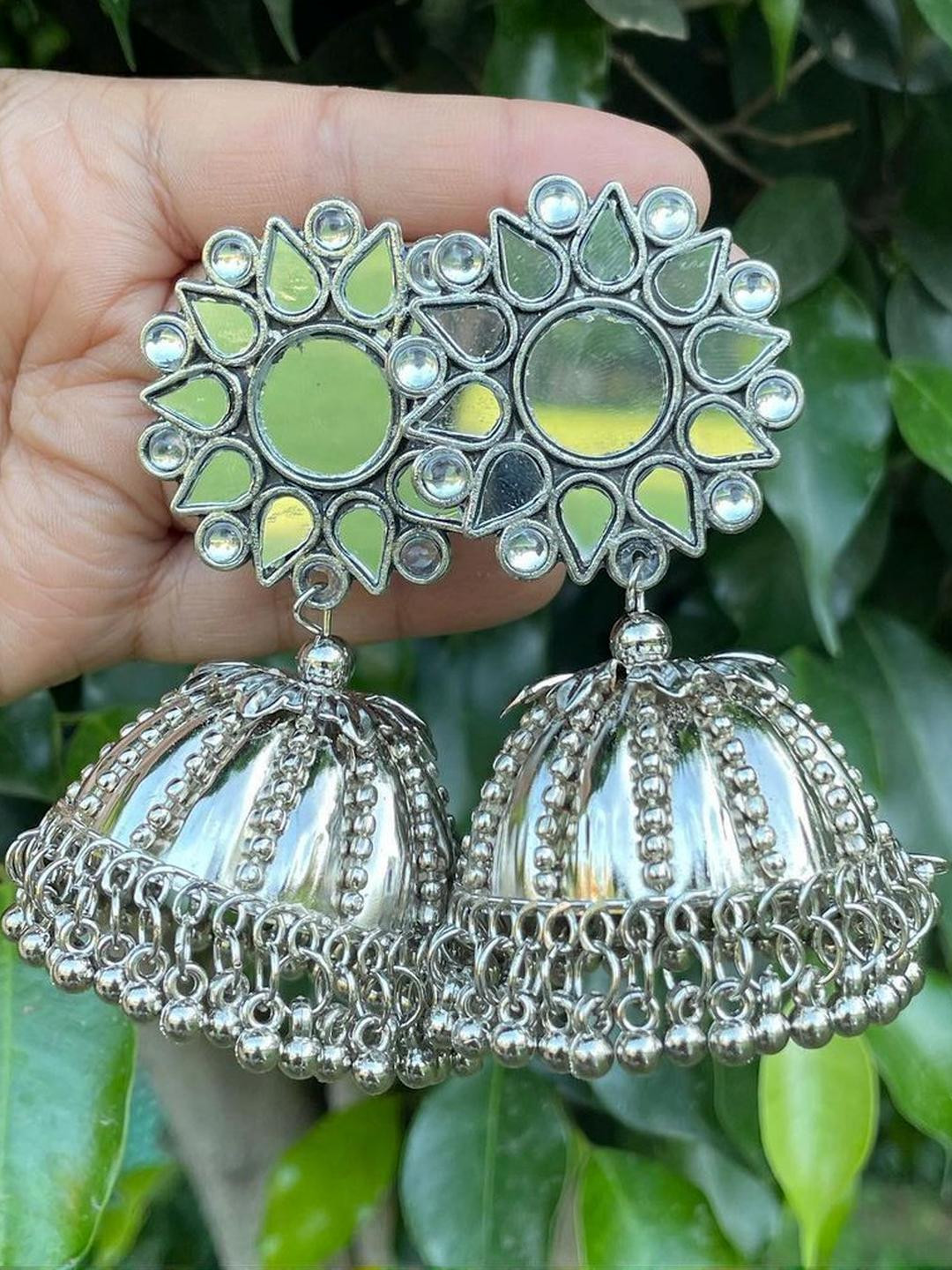 ISLANA Contemporary Studs Earrings