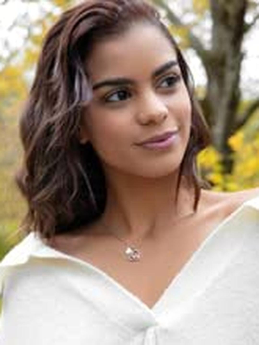 Rakva 92.5 Sterling Silver Heart Pendant With Chain