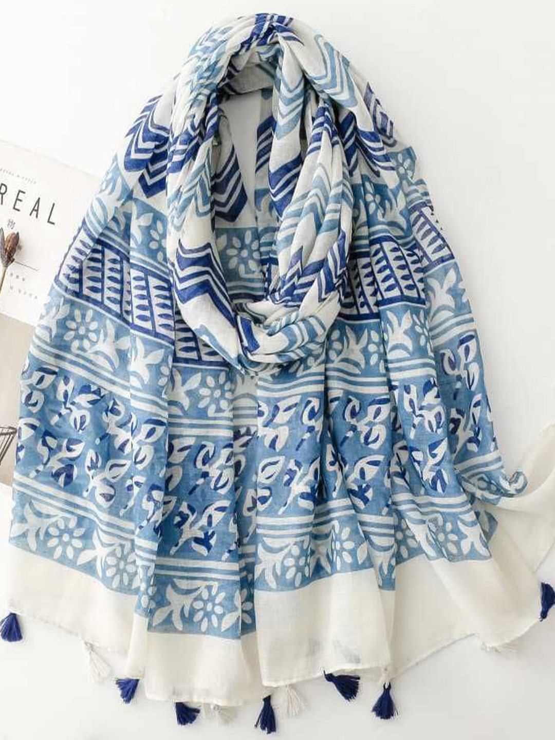 QUECY Women Ethnic Motifs Printed Scarf with Tasselled Hem