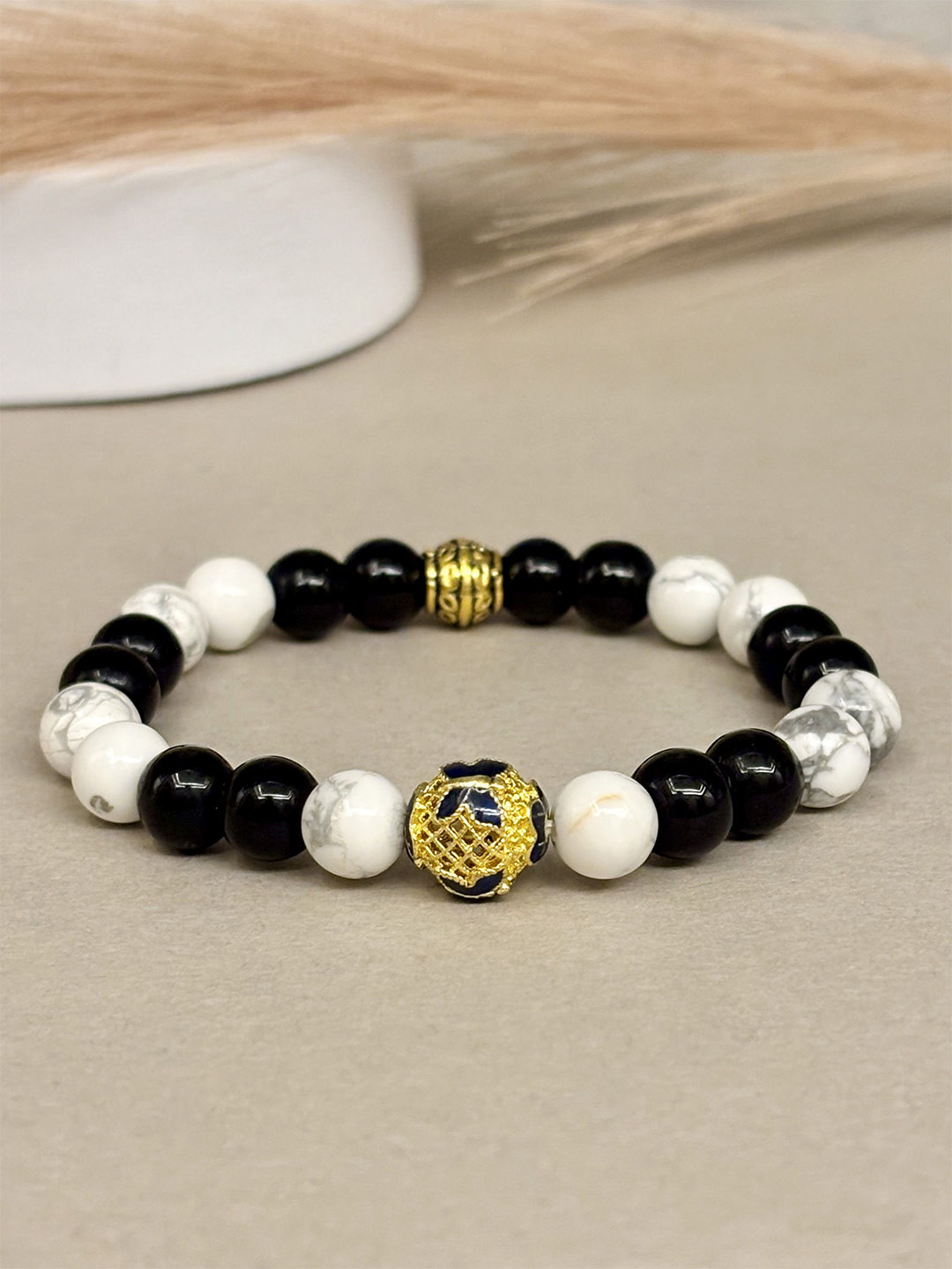 SANAA CREATIONS Unisex Onyx, Howlite & Enamel Compass Stones Studded Elasticated Bracelet