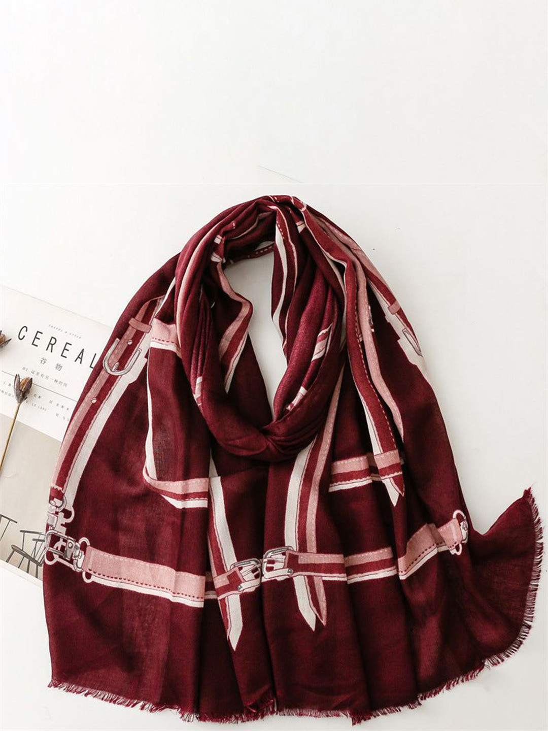 QUECY Women Graphic Printed Scarf