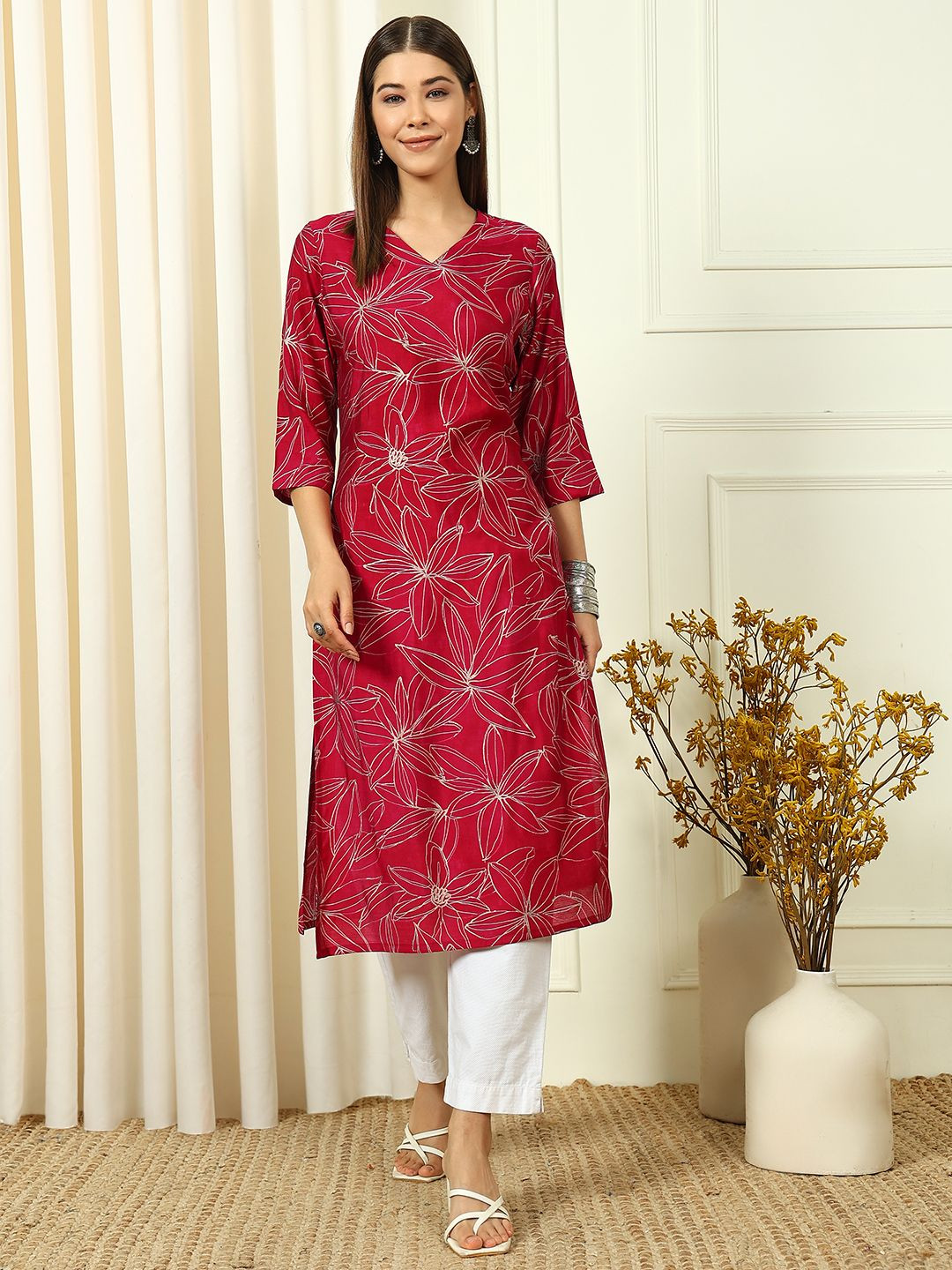 THE FAB FACTORY Women Floral Printed Daily Straight Kurta