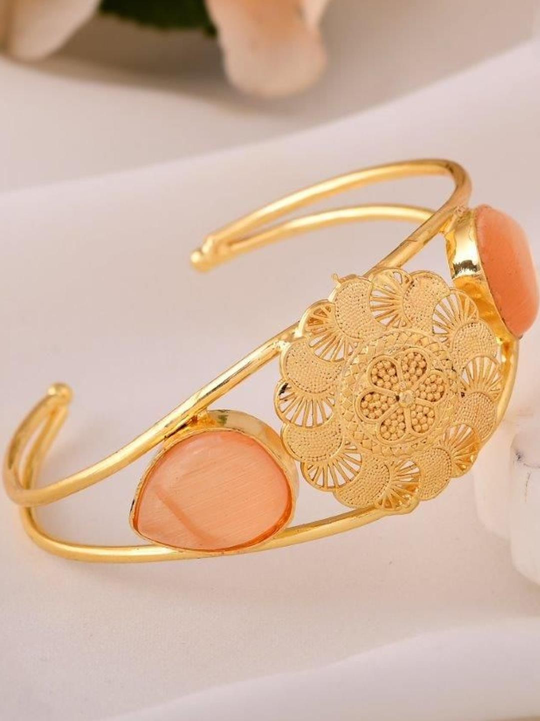 DressBerry Gold-Plated Stainless Steel Flower Shaped Cuff Bracelet