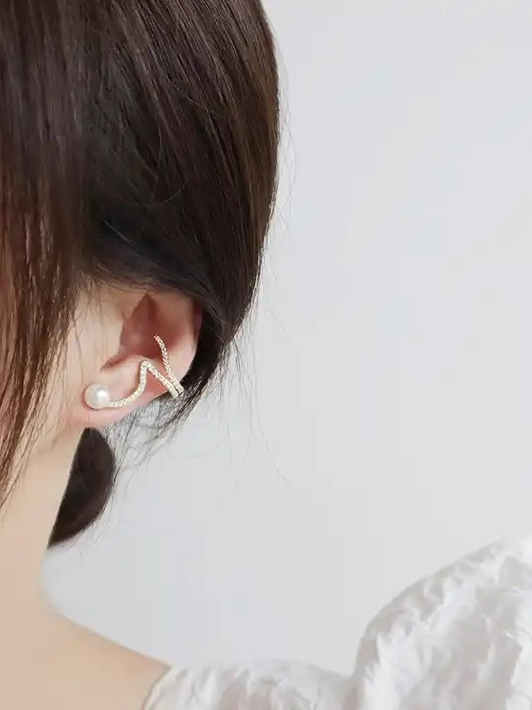 ONUYX Geometric Ear Cuff Earrings