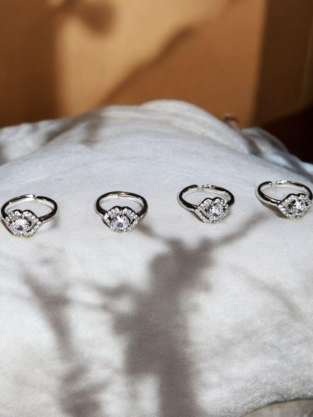SilverAura 925 Sterling Silver Cubic Zirconia Toe Rings