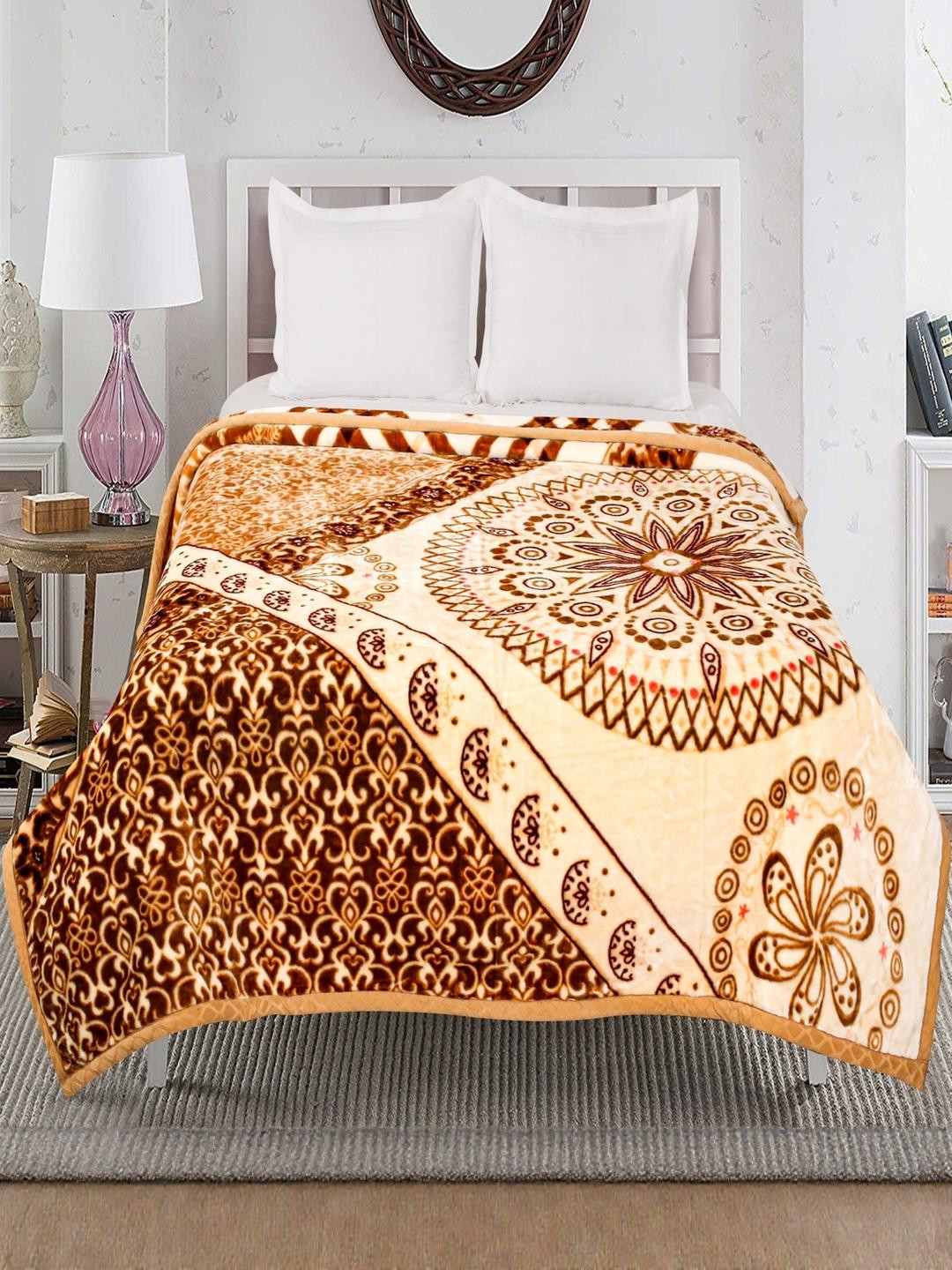 Signature Cream-Coloured Geometric Mink Heavy Winter Double Bed Blanket