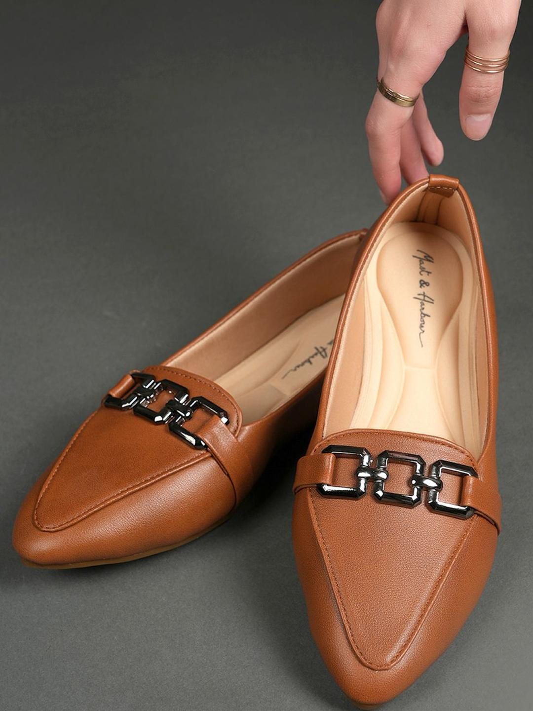 Mast & Harbour Women Solid Ankle Loop Mules Flats