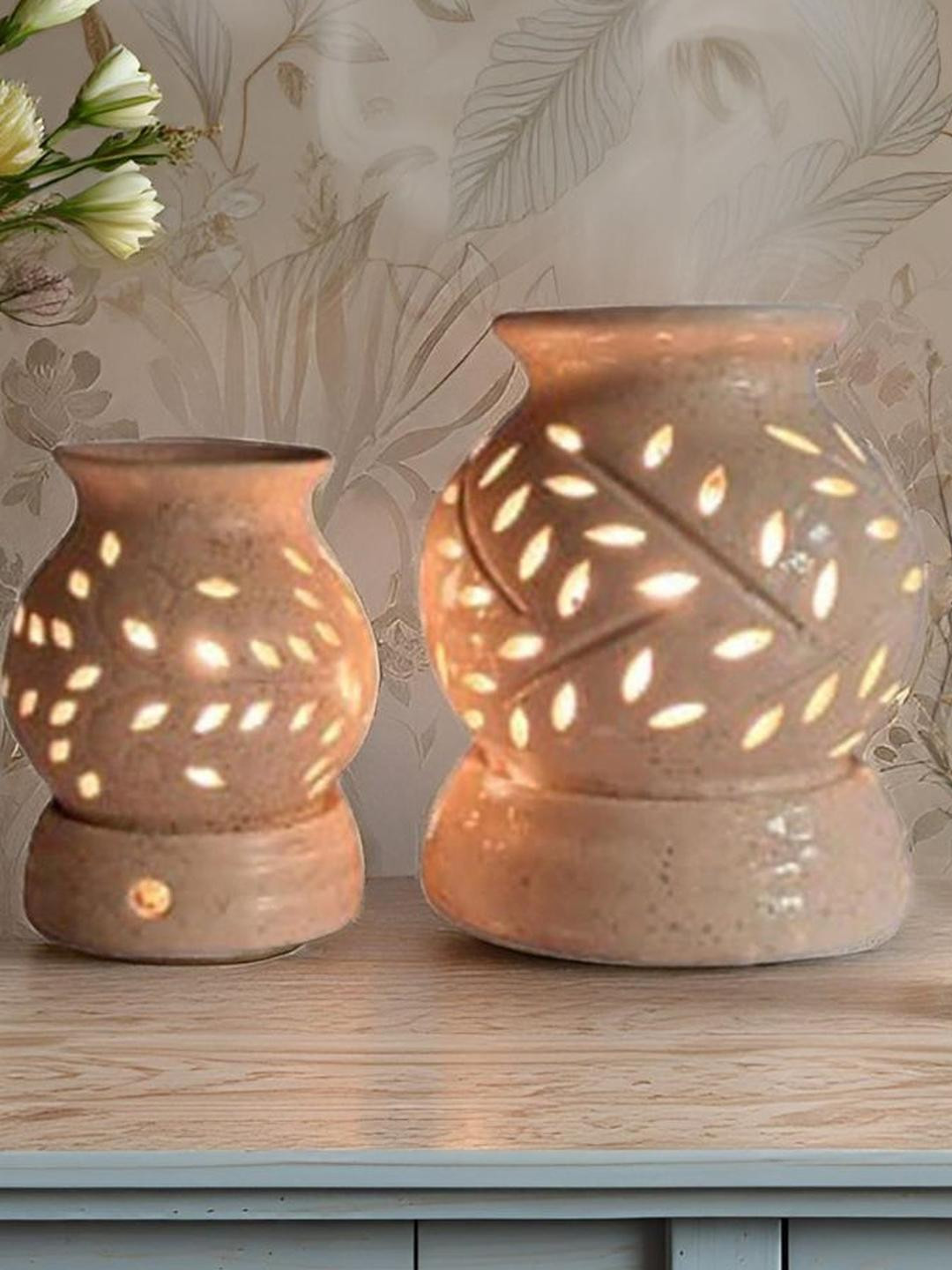 Kraftlik Handicraft White Ceramic Vases