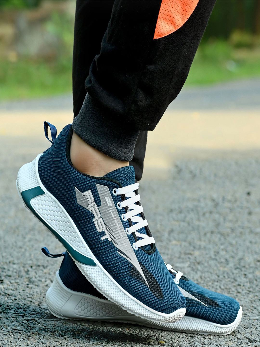 BIRDE Men Lace-Ups Advanced Chassis Walking Non-Marking Shoes