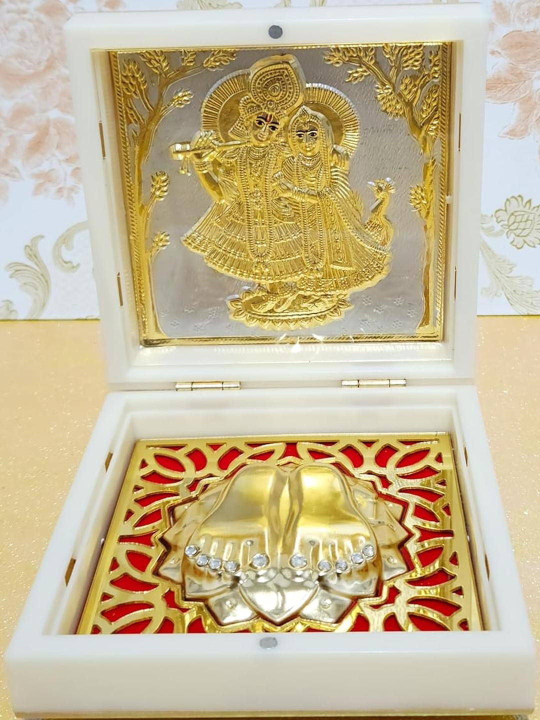 Arnavira Unisex White And Gold-Toned Metal Radha Krishna Table Photo Frames