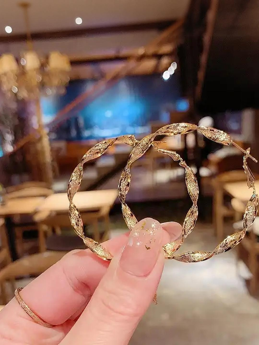 ONUYX Women's Circular Hoop Earrings