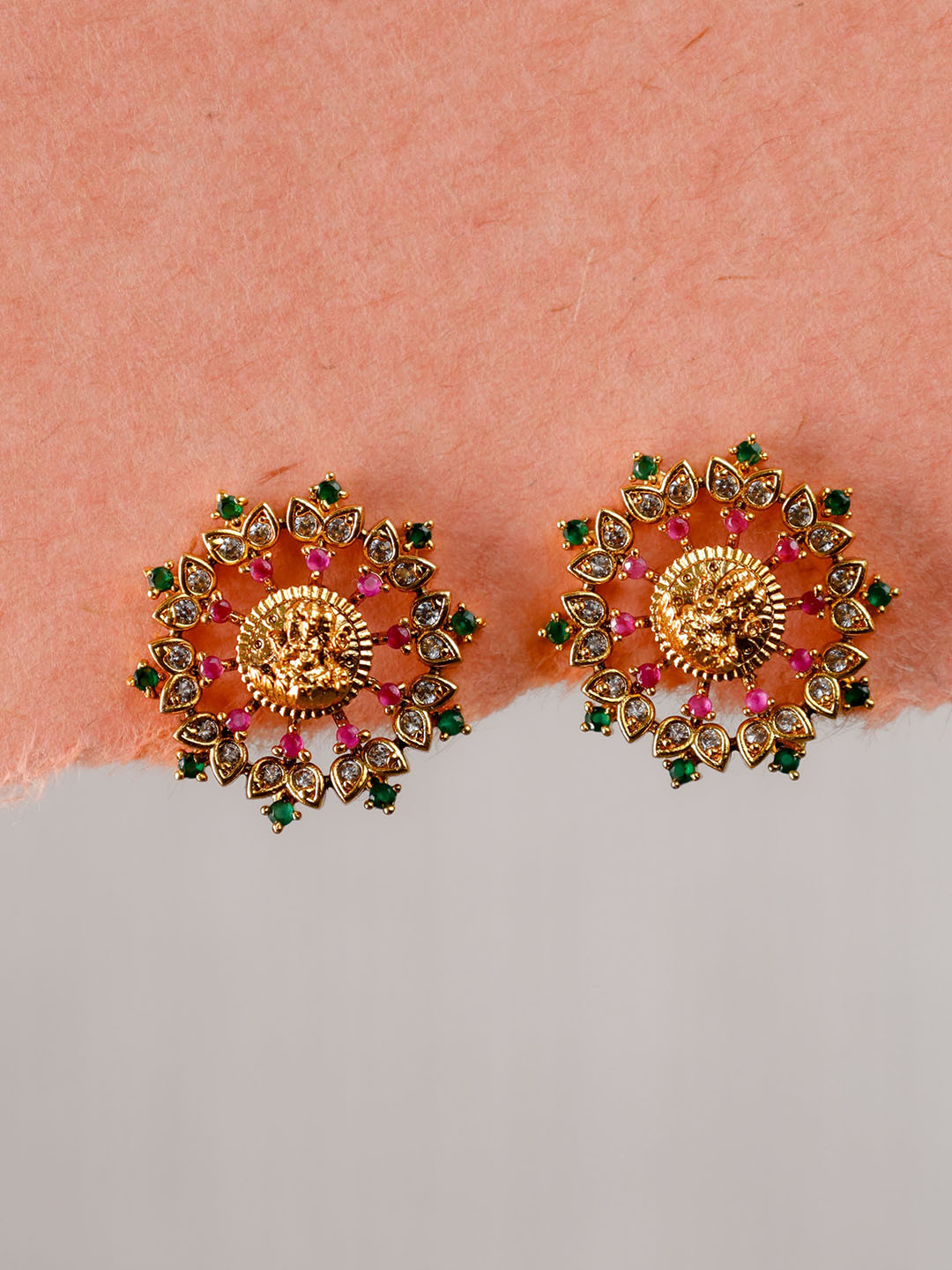 AMALAAN JEWELS Rajwada Radiance Gold-Plated Artificial Stones Studded Floral Studs