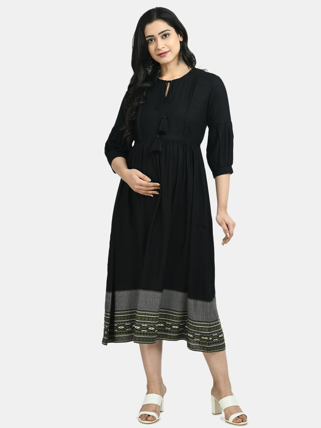 Aaruvi Ruchi Verma Women Tie-Up Neck Maternity Fit & Flare Midi Dress Black Printed Dress