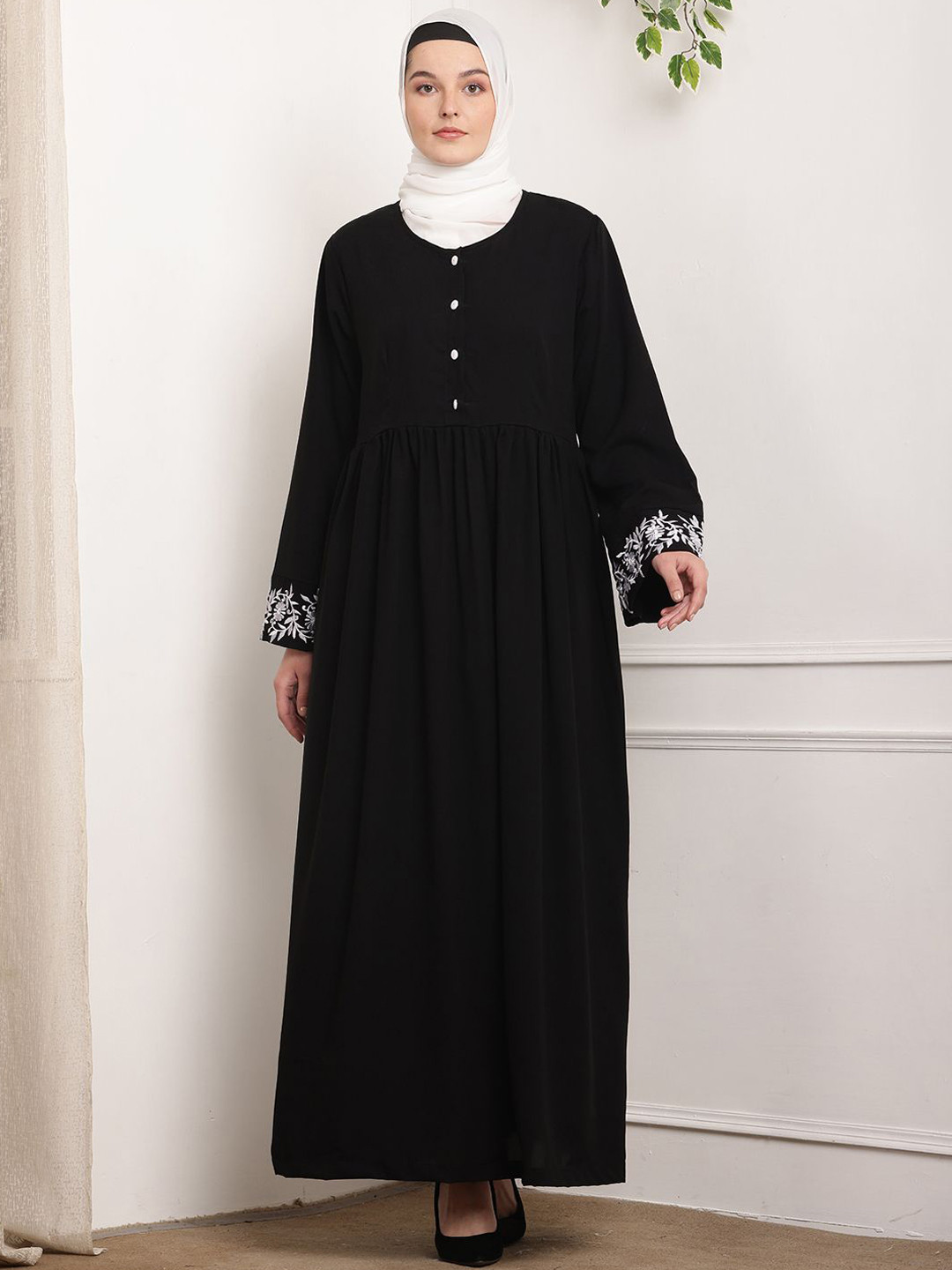 Tawakkul Clothes Eclipse Embroidered Detail Abaya