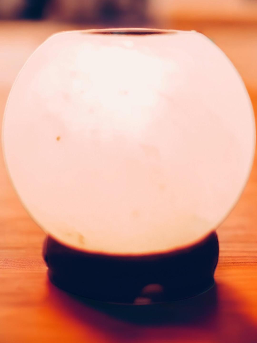 Globe Aroma DIffuser Himalayan Rock Salt Lamp for Positive Energy, Table Lamp