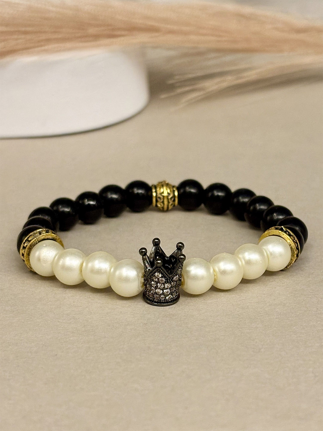 SANAA CREATIONS Unisex Crimson Crown Onyx & Pearls Beaded Elasticated Bracelet