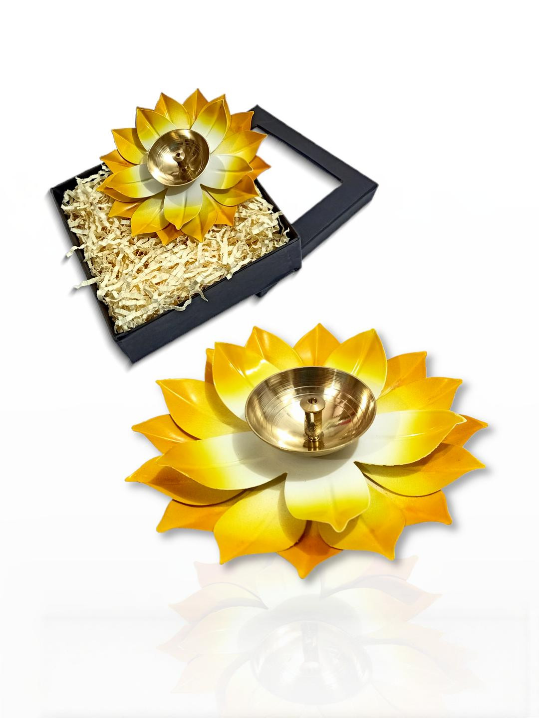 Lamina Set of 2 Gold-Toned & White Lotus Shaped Large Size Diya
