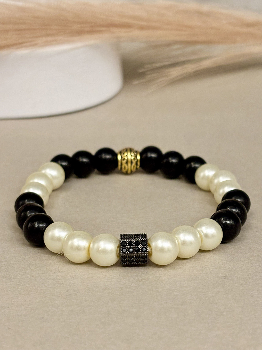 SANAA CREATIONS Unisex Eclipse Vein Howlite & Onyx Stones Studded Elasticated Bracelet
