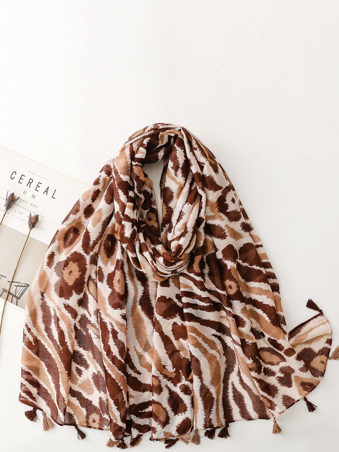 QUECY Women Animal Printed Scarf with Tasselled Hem
